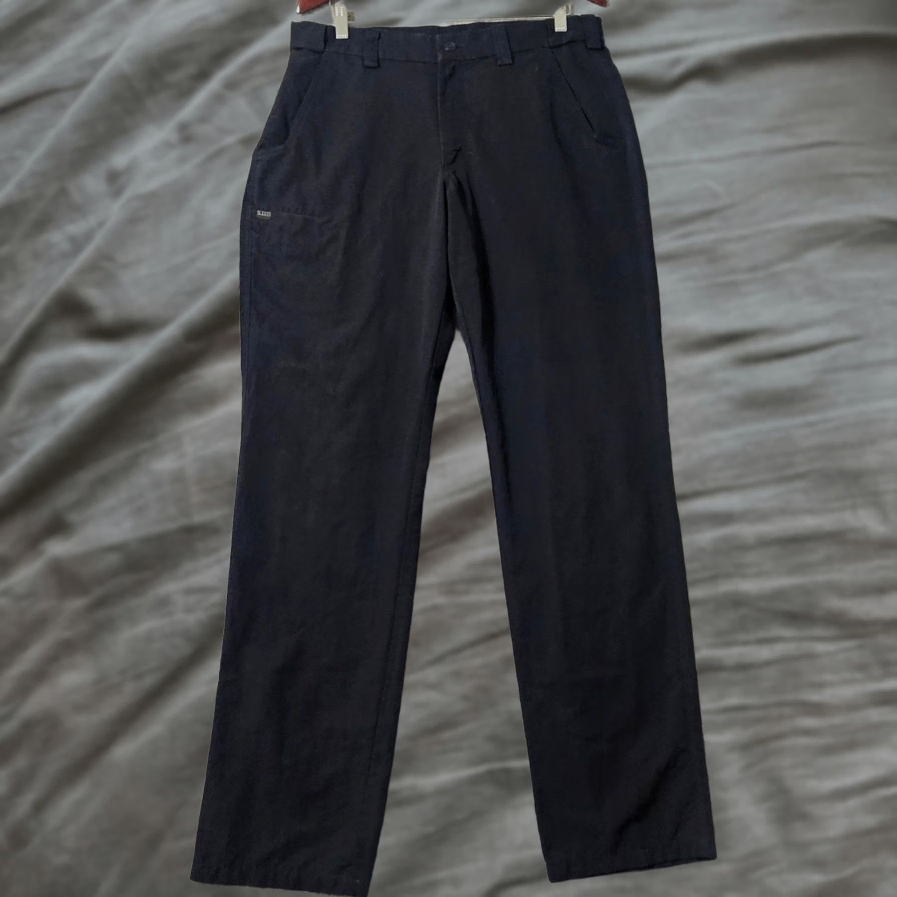 Vintage 511 Tactical Men's Fast-Tac Urban Pants Chino Pants Black 34 x 36 Mens Regular Inseam 36 Black 5.11 Tactical Mens Width: 34x36 Size US 34 / EU 50 - 1 Thumbnail