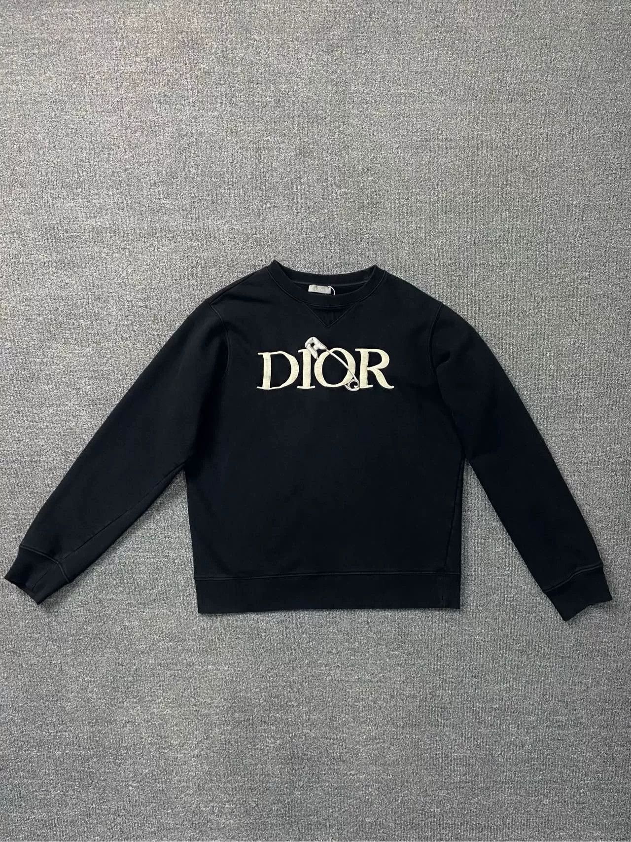 Dior Dior Safety Pin Logo Sweatshirt Size M Size US M / EU 48-50 / 2 - 1 Thumbnail