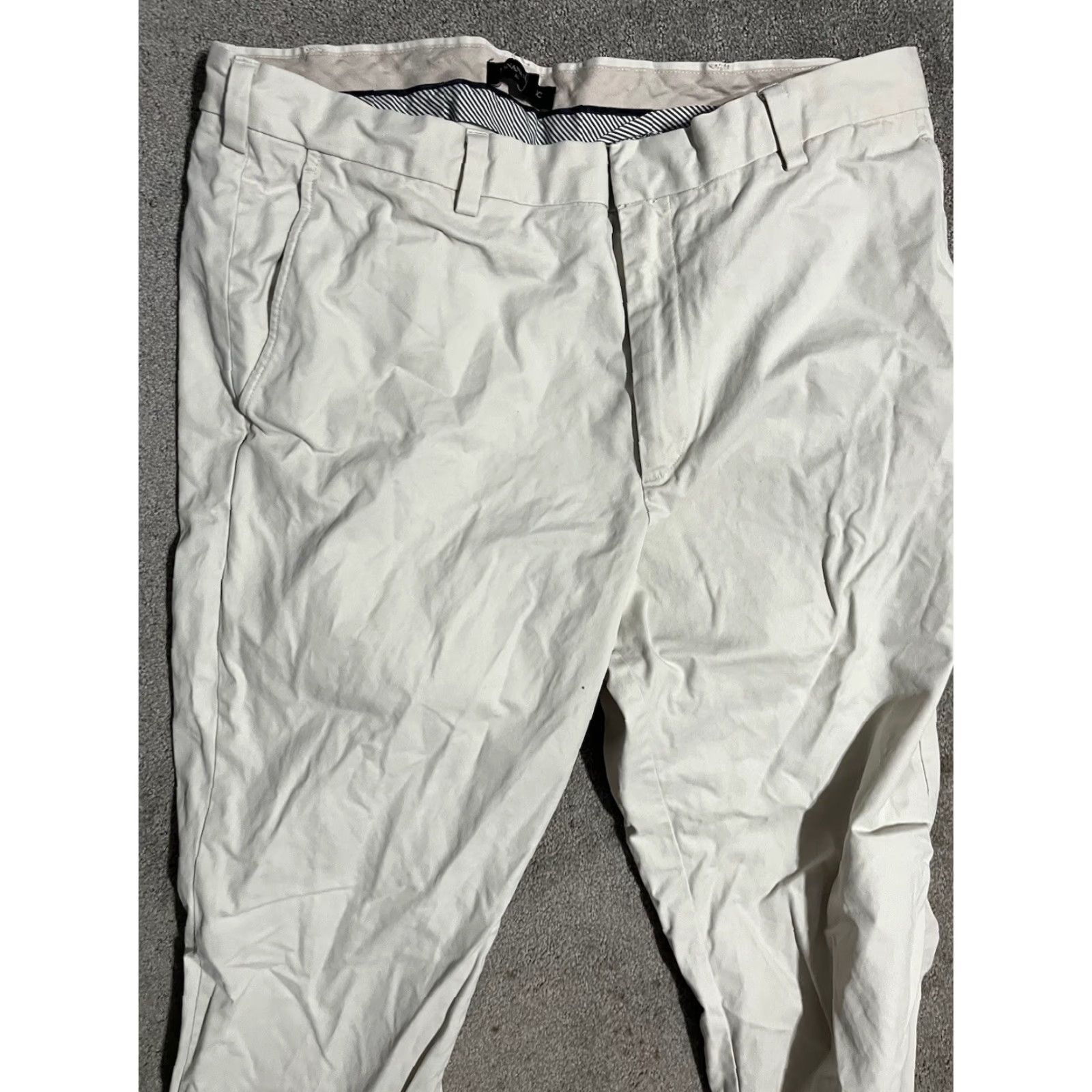 Banana Republic Banana Republic Aiden Chino Pants Beige Solid Mens 38x32 Cotton Blend Distressed Chino Pants Regular Flat Front 38 Beige Mens Size US 38 / EU 54 - 4 Thumbnail