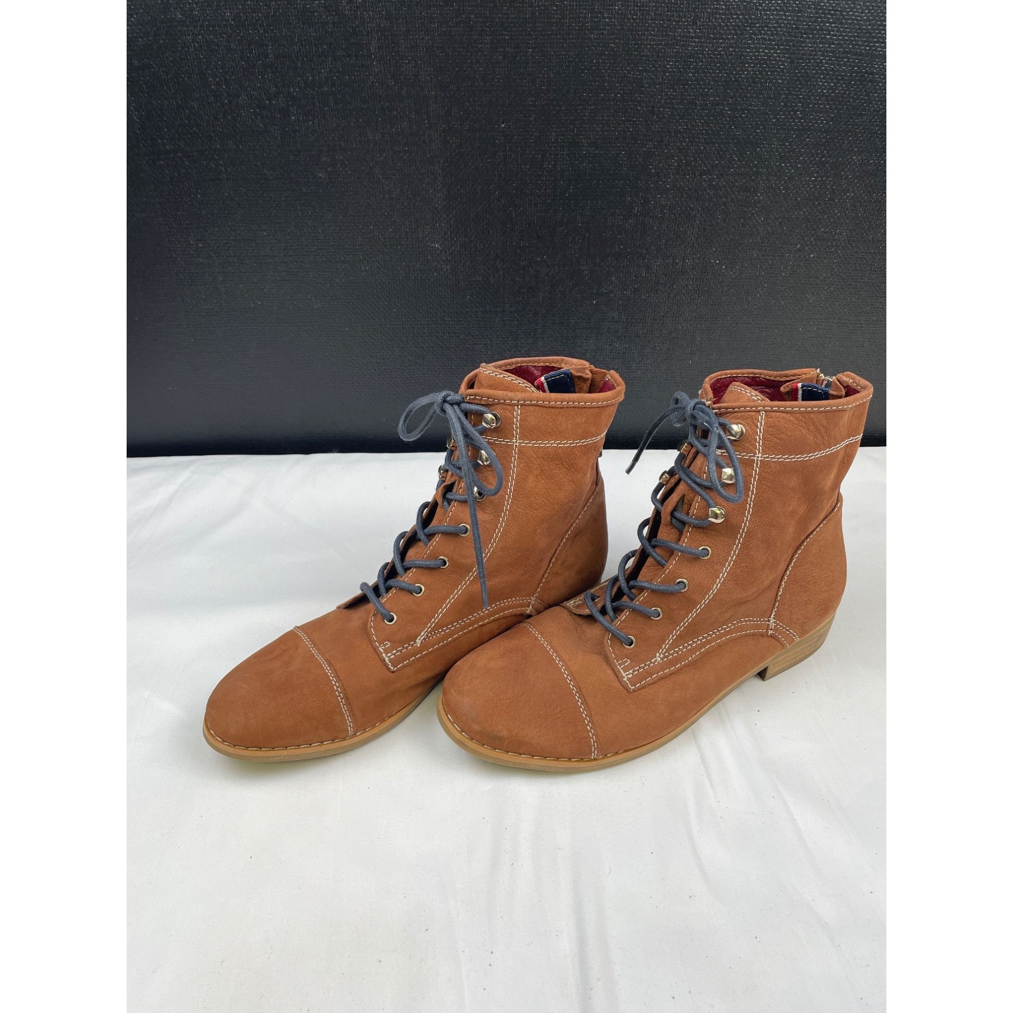 Tommy Hilfiger Tommy Hilfiger Women's Brown Suede Ankle Boots Shoes Size 7. Size US 7.5 / IT 37.5 - 2 Thumbnail