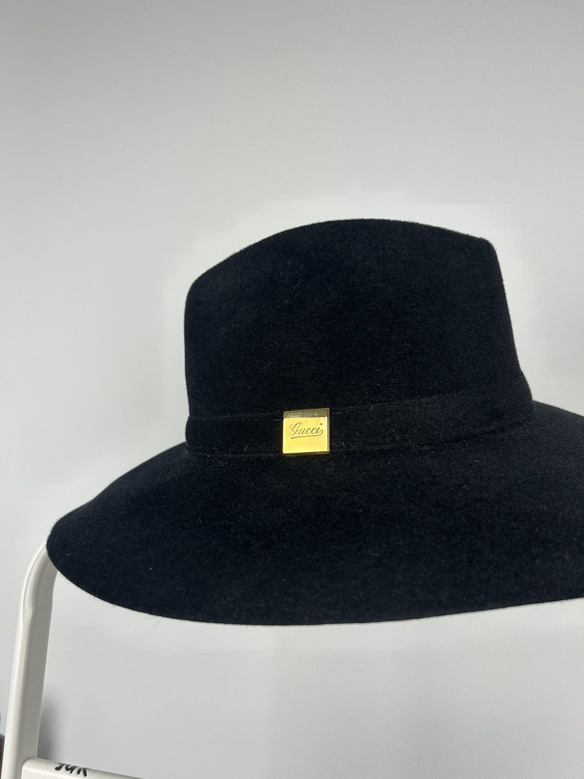 Gucci × Tom Ford Gucci Rabbit Fur Logo Charm Hat Size ONE SIZE - 2 Thumbnail