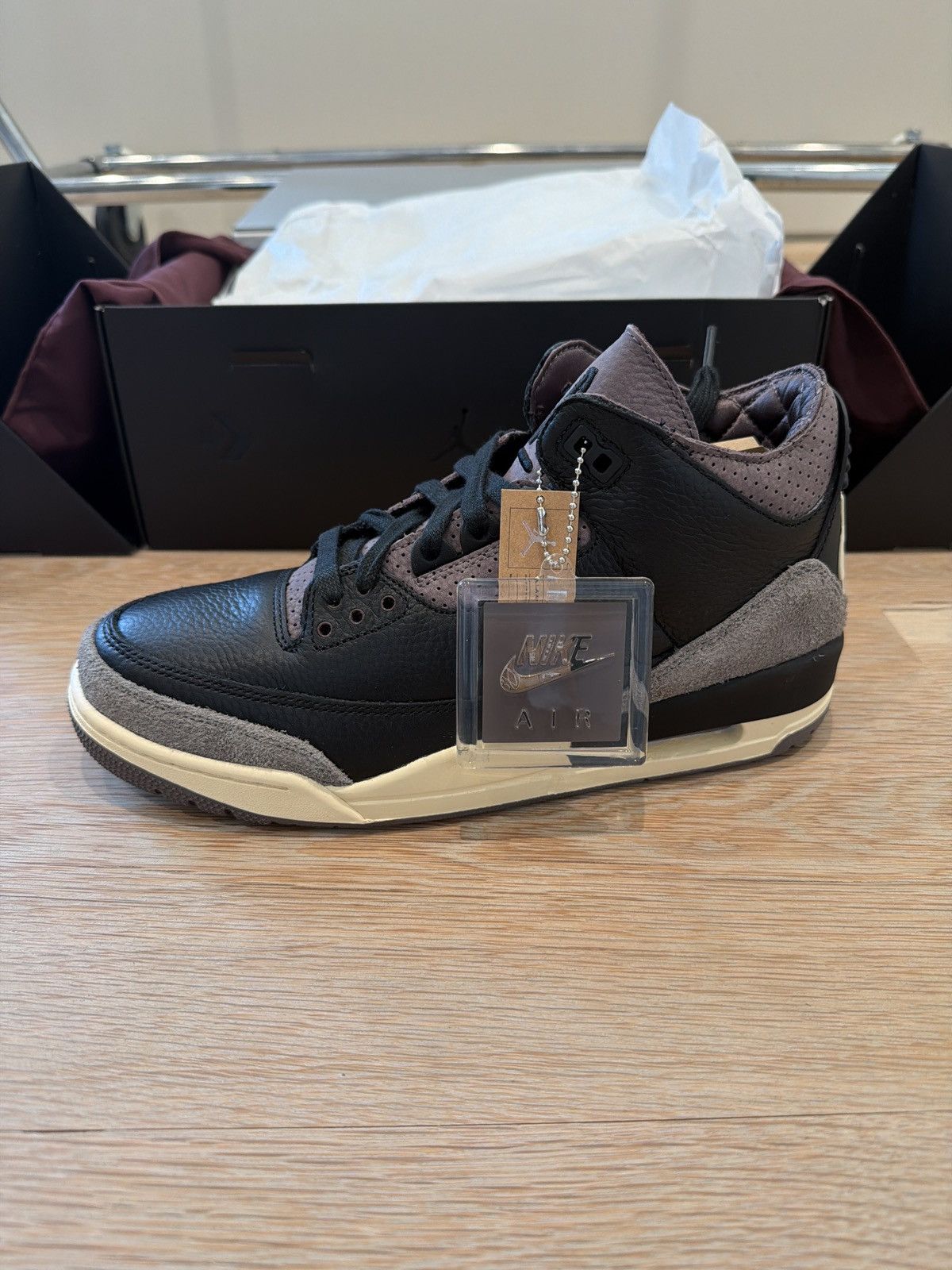 A Ma Maniere × Nike Air Jordan 3 Retro OG SP Nike & A Ma Maniere Men 9US Size US 9 / EU 42 - 7 Thumbnail