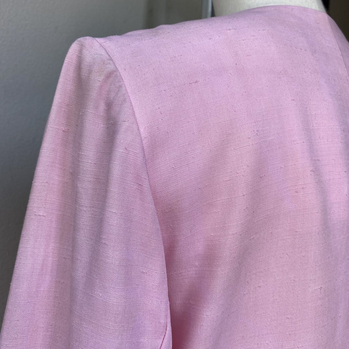 Yves Saint Laurent YVES Saint Laurent Sweet Pink Silk Blazer with White Collar Size M / US 6-8 / IT 42-44 - 12 Thumbnail