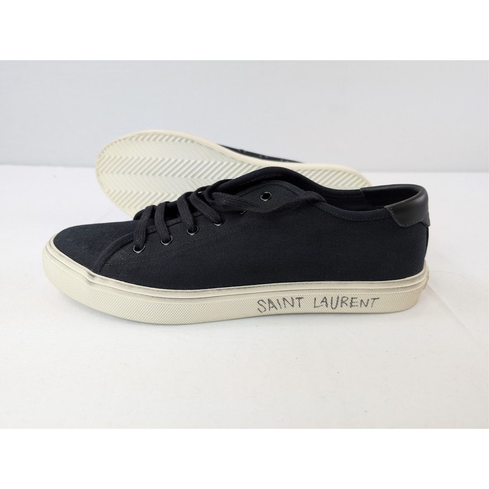 Saint Laurent Paris o1rshd1 Malibu Low-Top Sneakers in Nero Size US 10 / EU 43 - 13 Thumbnail