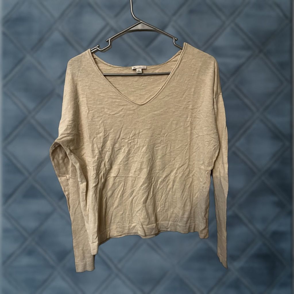 Gap Gap Women Cream V Neck Long Sleeve Solid Sweater Size M Size M / US 6-8 / IT 42-44 - 1 Thumbnail