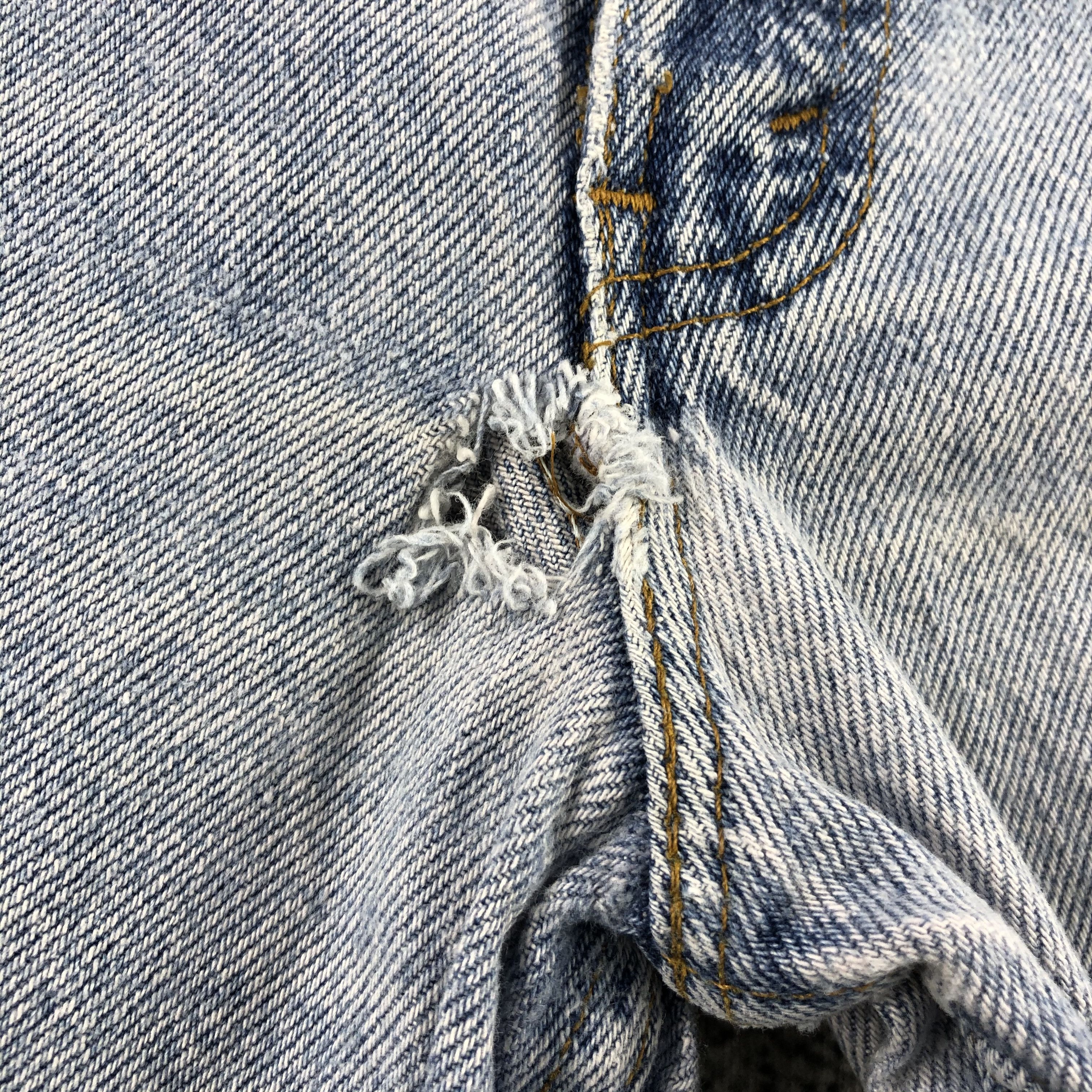 Levi's Vintage 90s Levis 550 Jeans Medium Wash Denim KJ928 Size US 33 - 12 Thumbnail