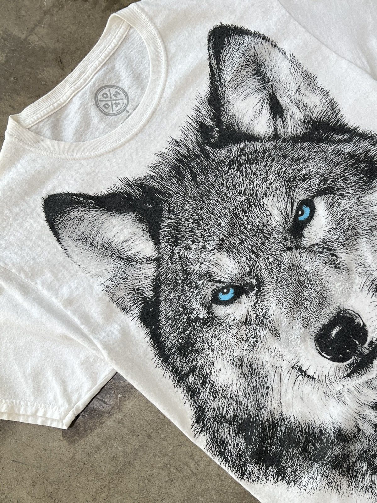 Vintage Full Front Graphic Wolf Eyes Tee Small Size US S / EU 44-46 / 1 - 1 Thumbnail