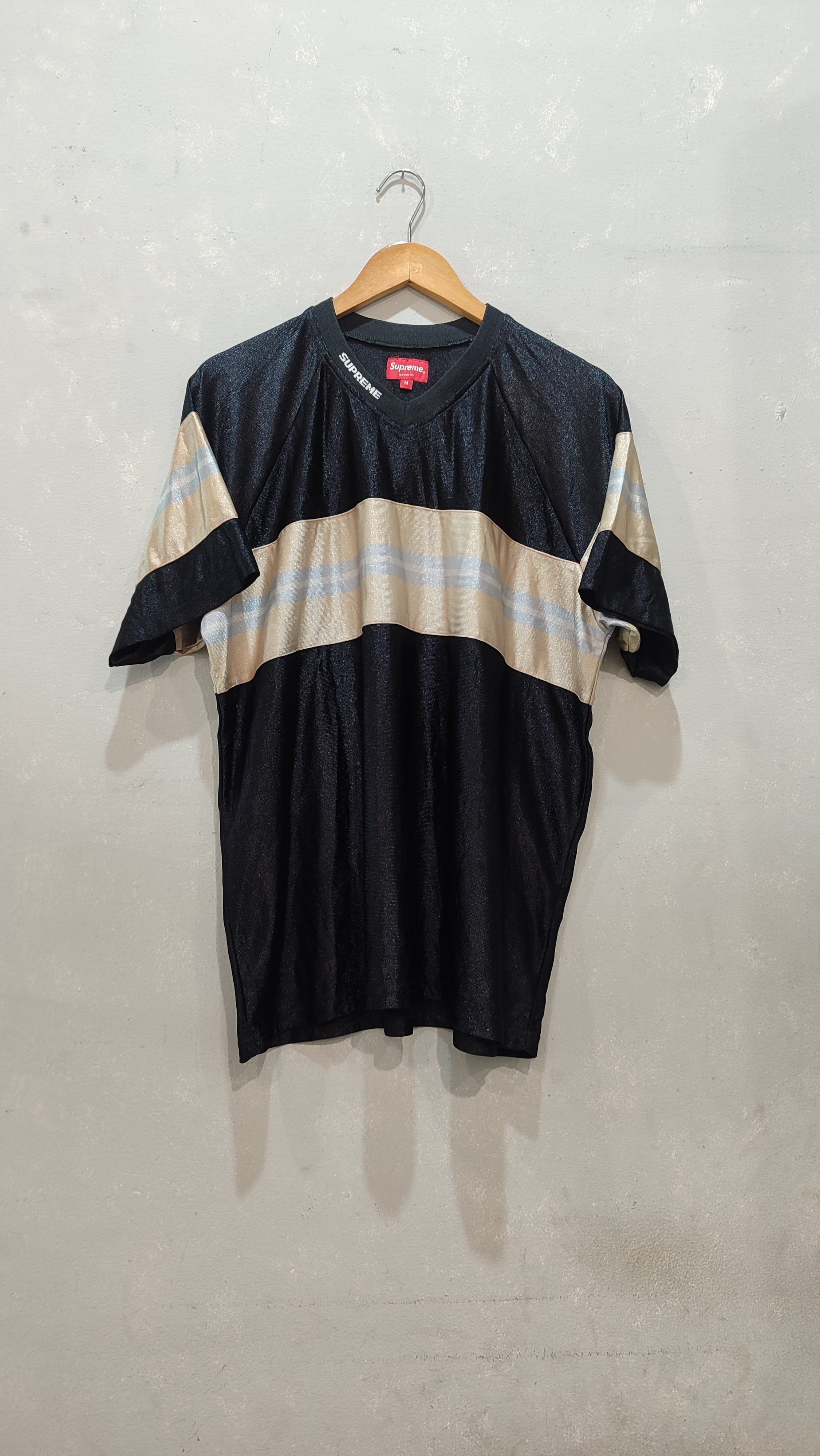 Supreme dazzle chest stripe tee