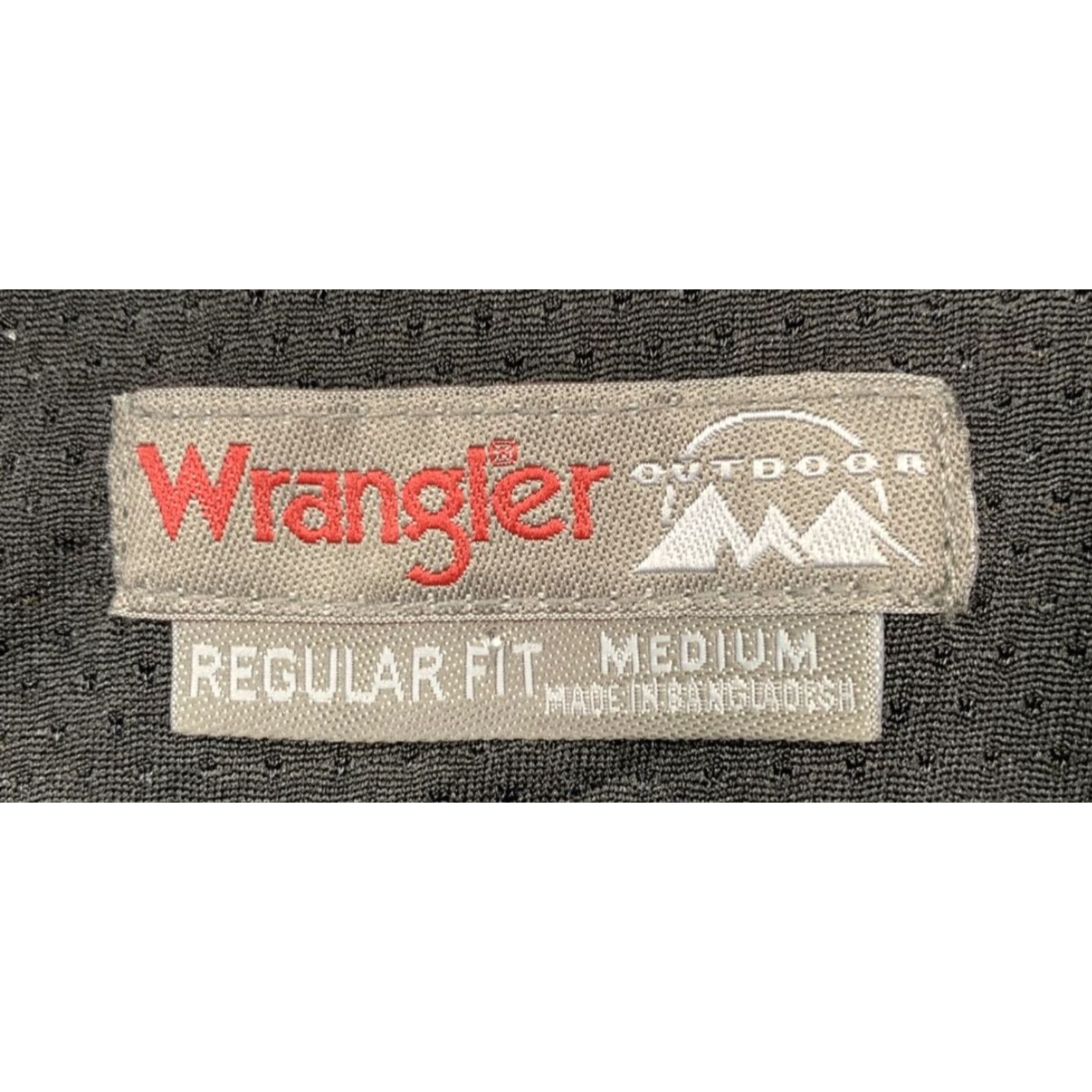 Wrangler Wrangler Outdoor Reg Fit Button Shirt Mens M Blue Plaid Vented Pockets 1-7" Zip Size US M / EU 48-50 / 2 - 7 Thumbnail