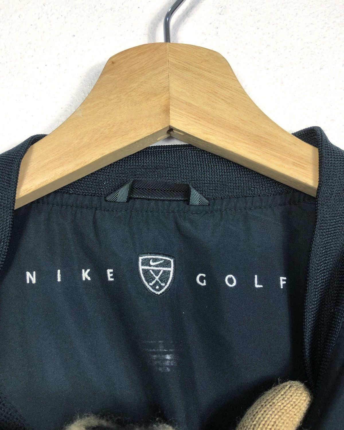 Nike Rare Nike Golf Embroidered Logo Vest Size US L / EU 52-54 / 3 - 8 Thumbnail