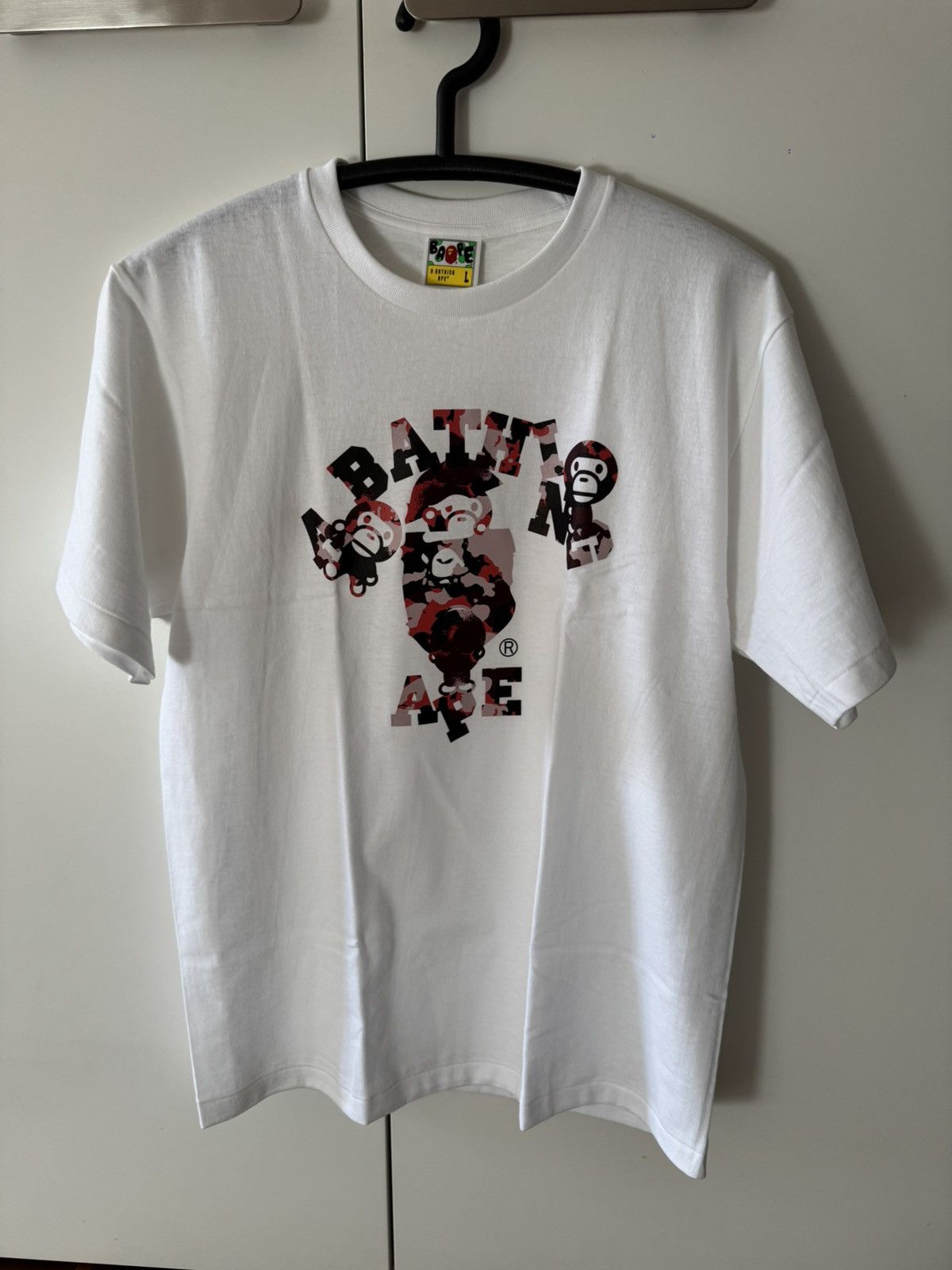 Bape BAPE Milo Tee White Red Size US L / EU 52-54 / 3 - 1 Thumbnail
