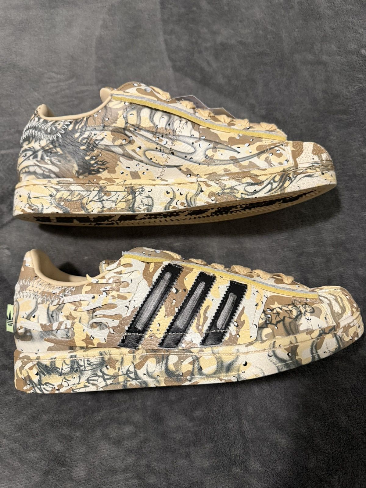HELLSTAR Adidas x HELLSTAR Superstar Desert Camo Size US 10.5 / EU 43-44 - 3 Thumbnail