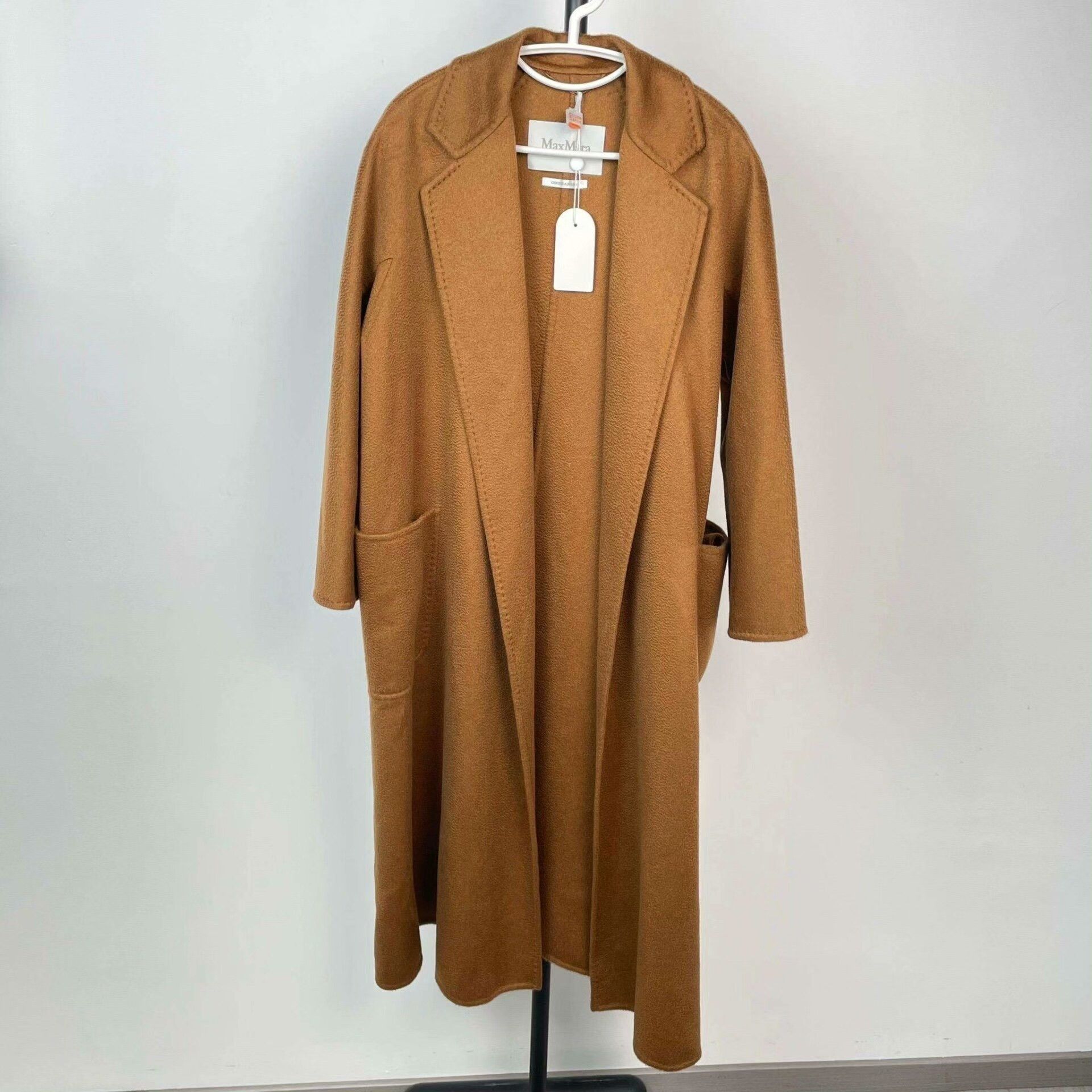 Max Mara Max Mara Brown Light Jacket 38 Men Size US S / EU 44-46 / 1 - 1 Thumbnail