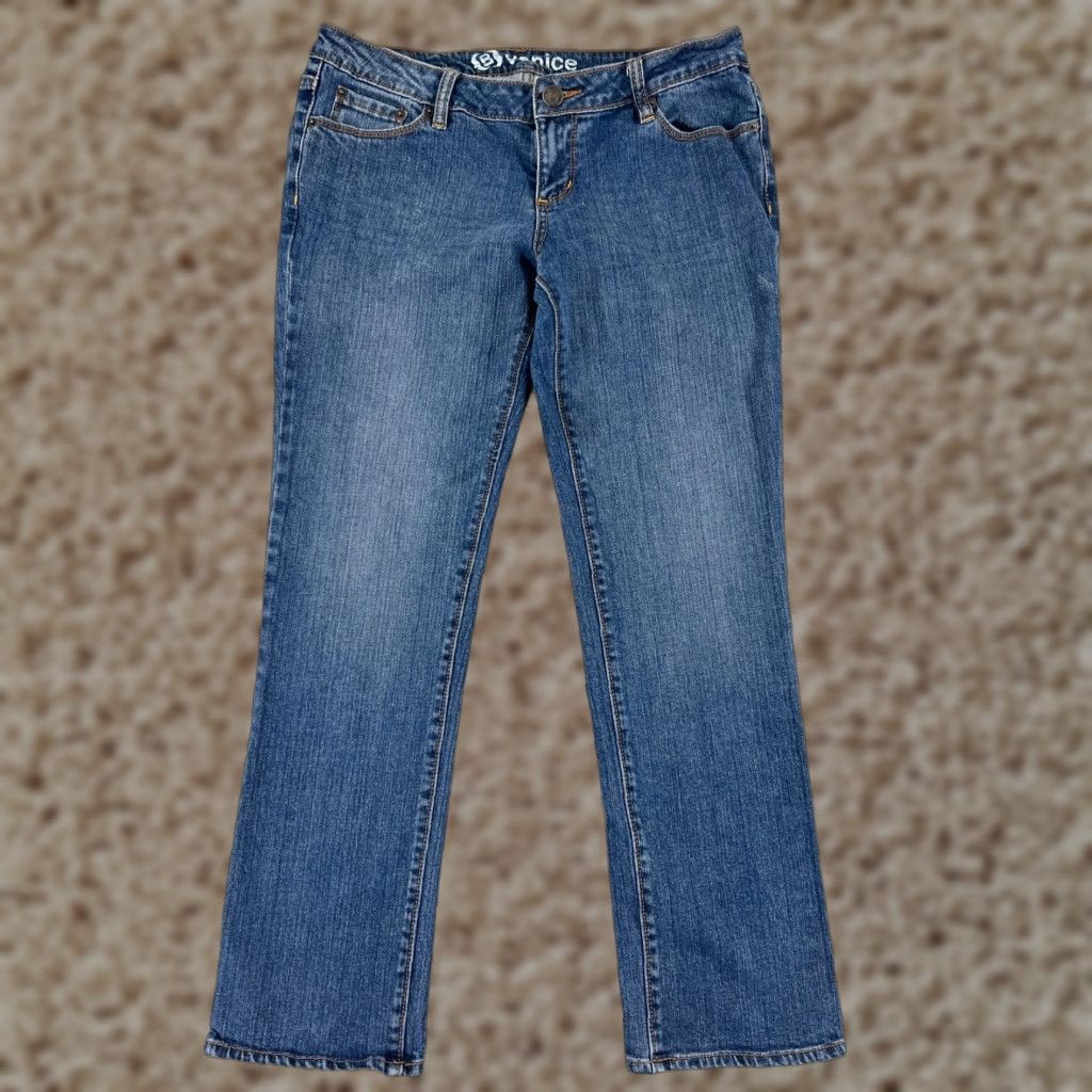 Vintage Bullhead Jeans Women Blue 28x28 Denim Straight Leg 5-Pocket Comfortable Distressed Cotton Blend Vintage: No Size 27" / US 4 / IT 40 - 1 Thumbnail