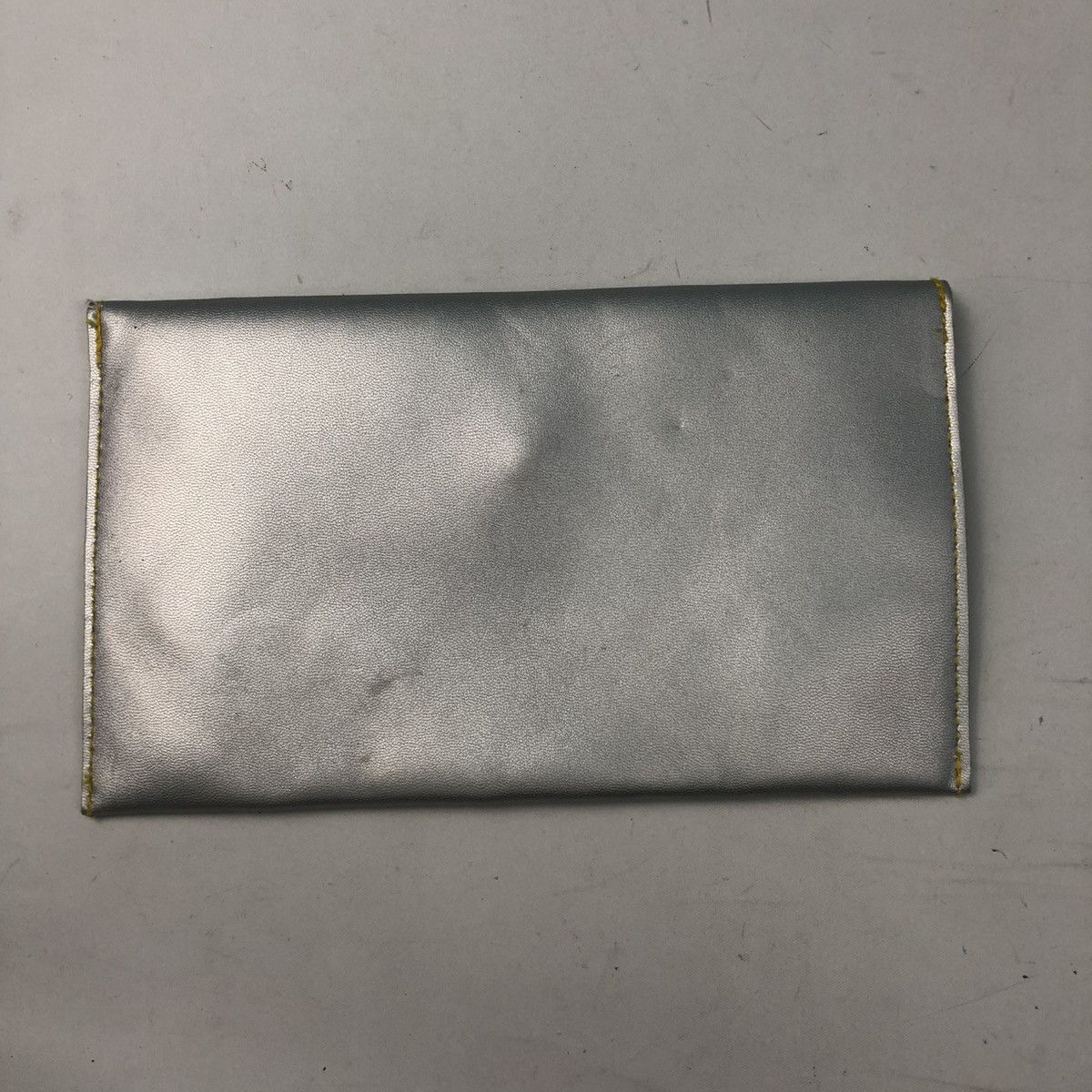 Issey Miyake × Pleats Please Issey Miyake ISSEY MIYAKE PARFUMS POUCH WALLET Size ONE SIZE - 4 Thumbnail