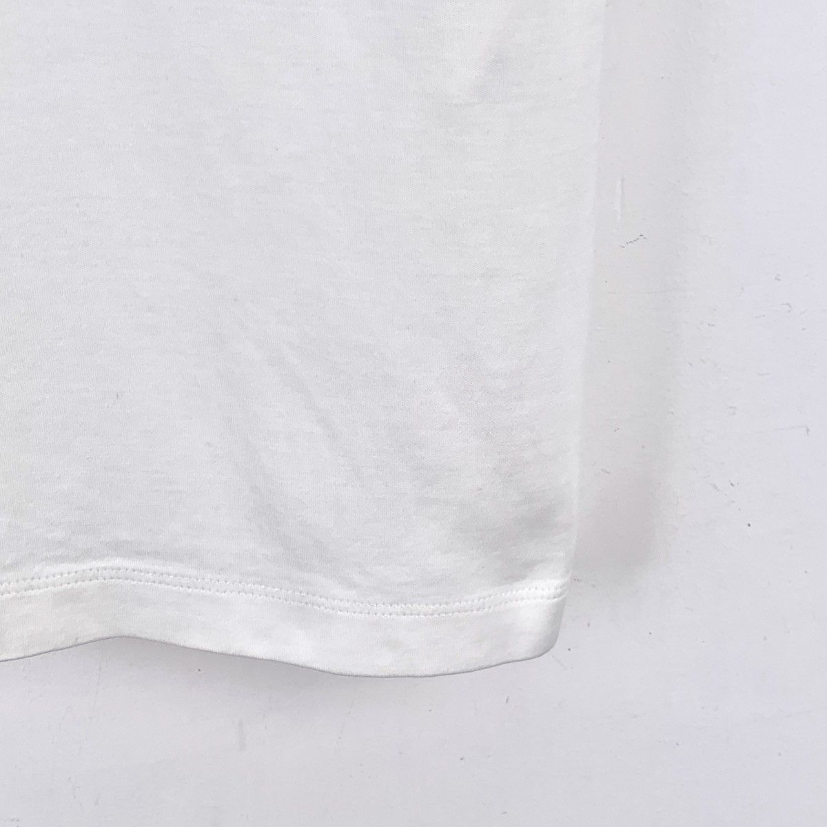 Louis Vuitton Louis Vuitton Monogram Printed Short Sleeve T-shirt K26WX Size M / US 6-8 / IT 42-44 - 4 Thumbnail
