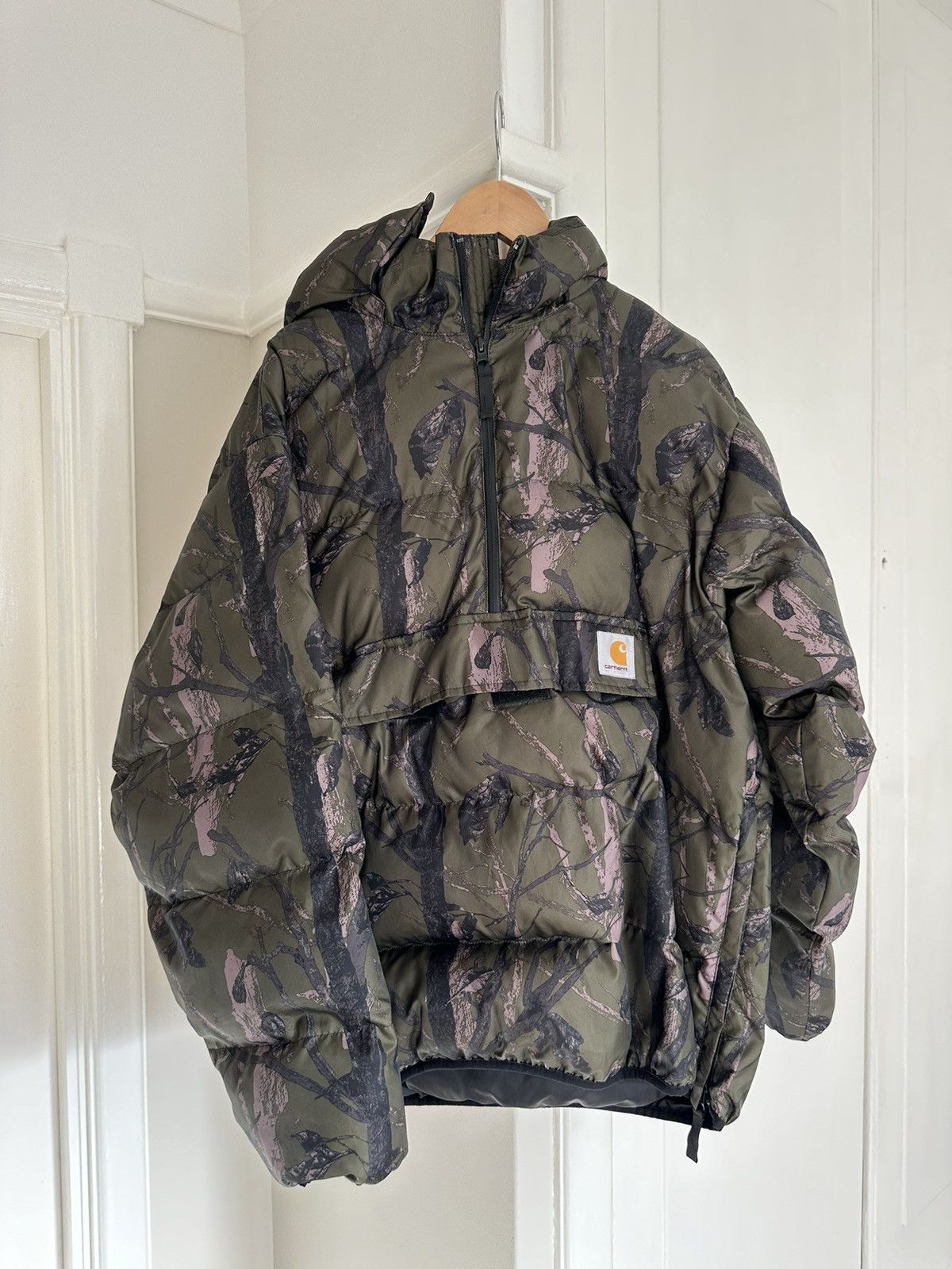 Carhartt Wip Carhartt WIP Jones Tree Green Camo Pullover Puffer 