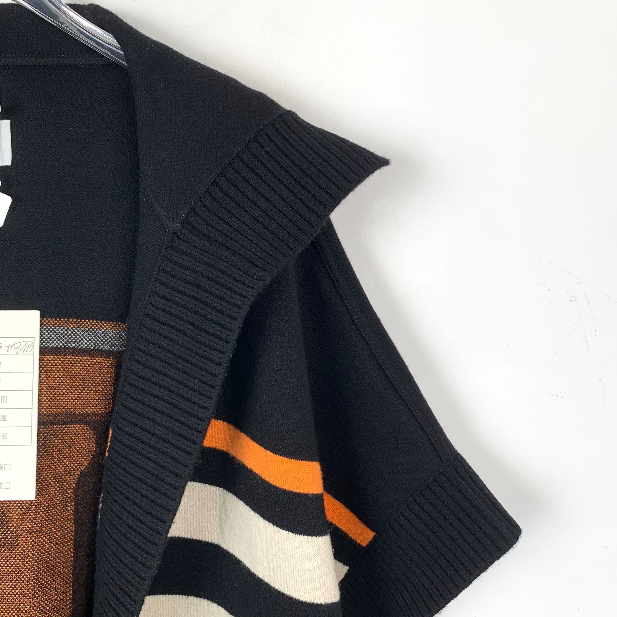 Burberry Burberry Black Striped Logo Embroidered Wool Cape (One Size) Size ONE SIZE - 7 Thumbnail