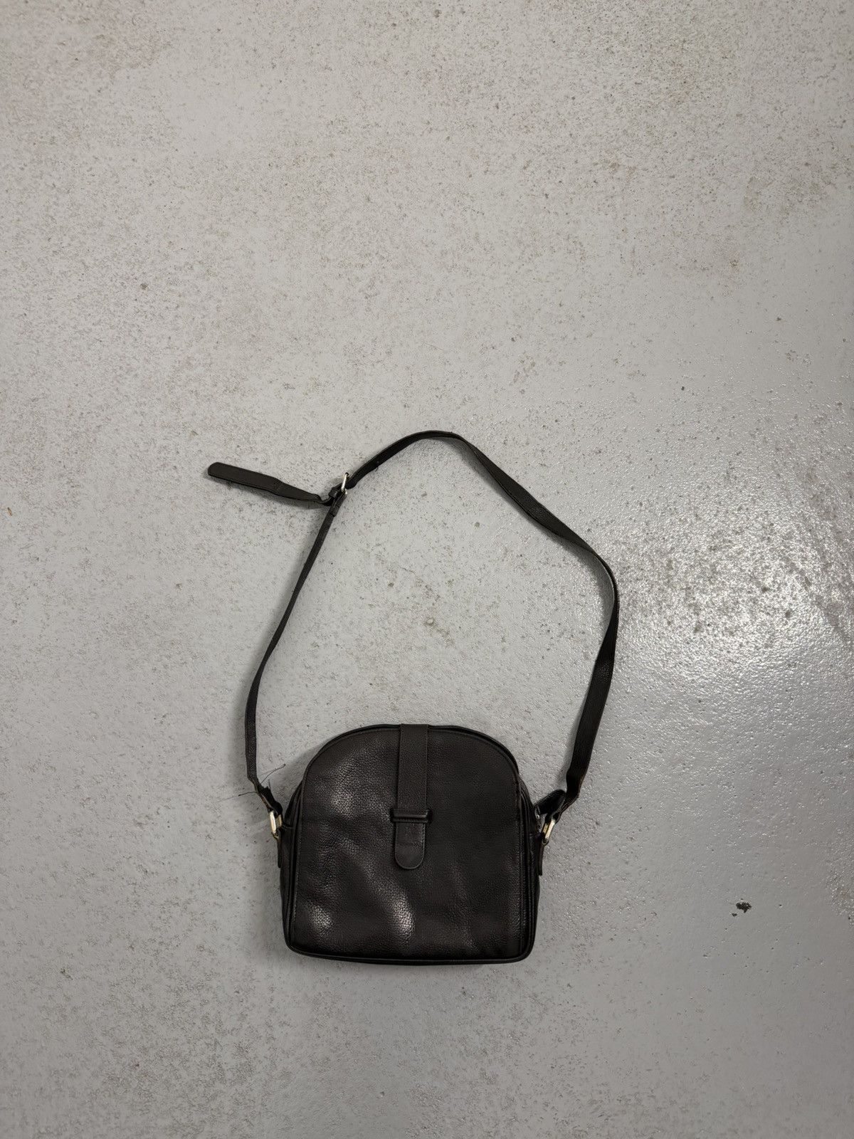 Fendi Vintage Fendi Leather Crossbody Bag Size ONE SIZE - 2 Thumbnail