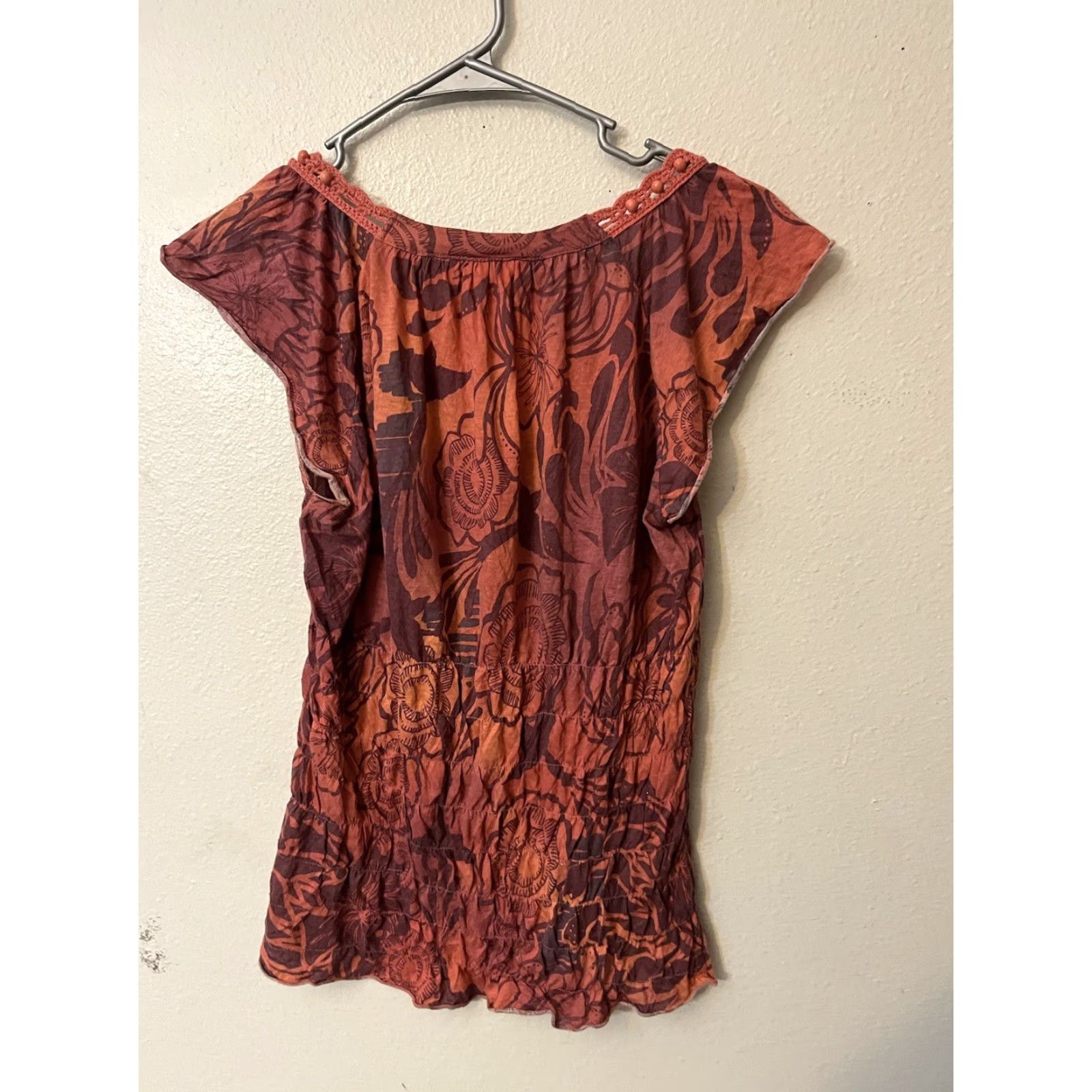 DKNY DKNY Blouse Shirt Modern Orange Floral Cap Sleeve Round Neck Small Women DKNY Floral Shirt Orange Cap Sleeve Round Neck Womens Small Vintage No Size S / US 4 / IT 40 - 2 Thumbnail