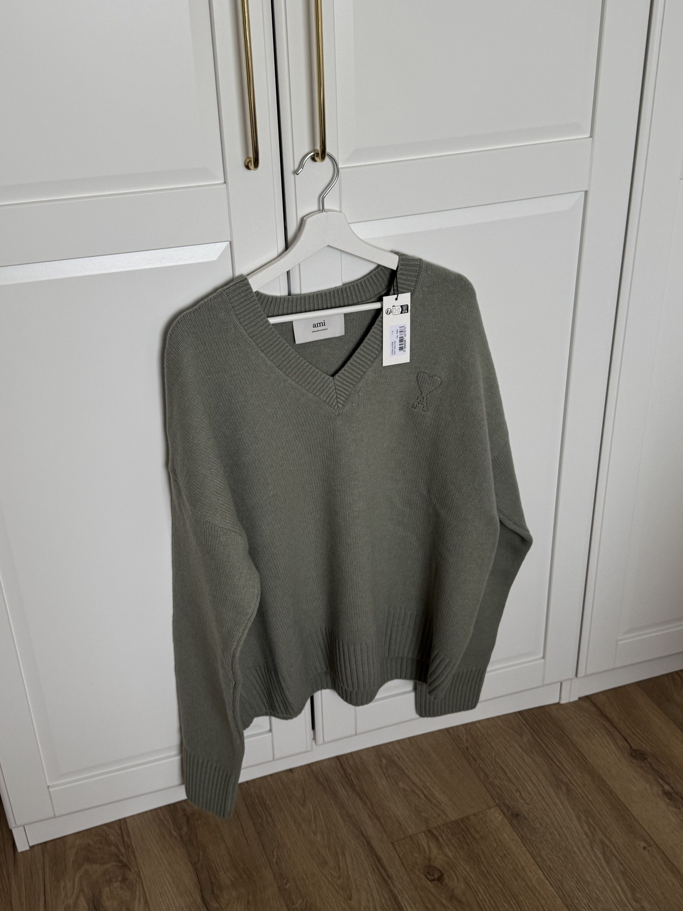 AMI AMI PARIS SWEATER | SIZE XL Size US XL / EU 56 / 4 - 2 Thumbnail