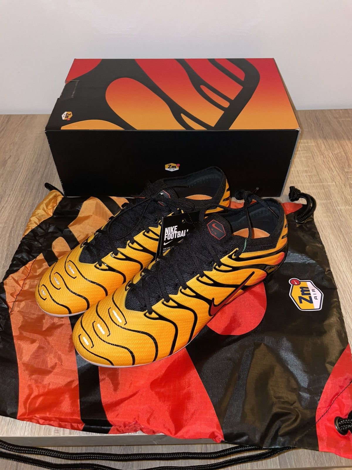 Nike Nike mercuial vapor 15 elite FG x air max plus sunset Size US 8.5 / EU 41-42 - 1 Thumbnail