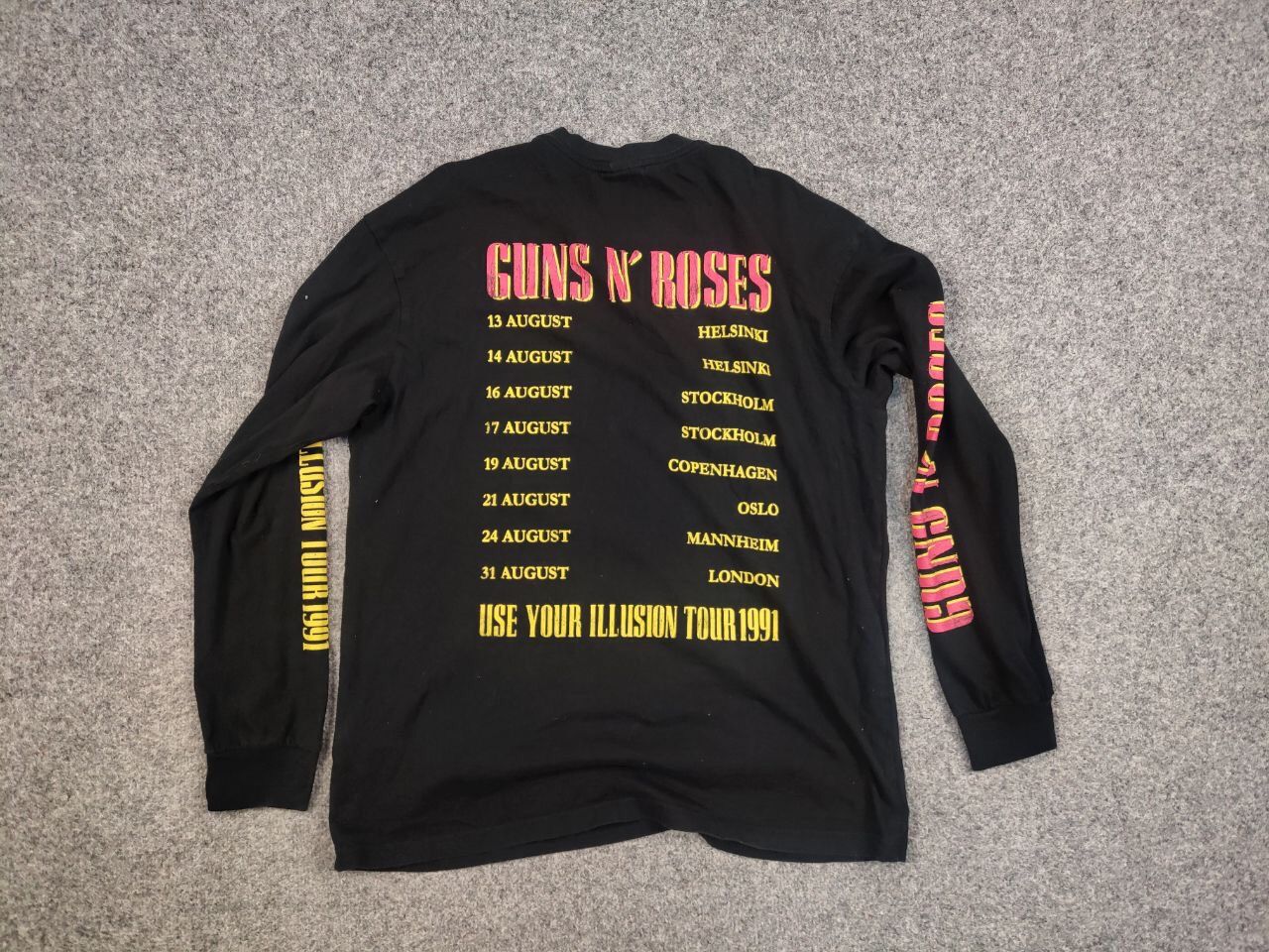 Band Tees Guns N Roses use your illusion i Long Sleeve Logo Vintage Size US M / EU 48-50 / 2 - 14 Thumbnail