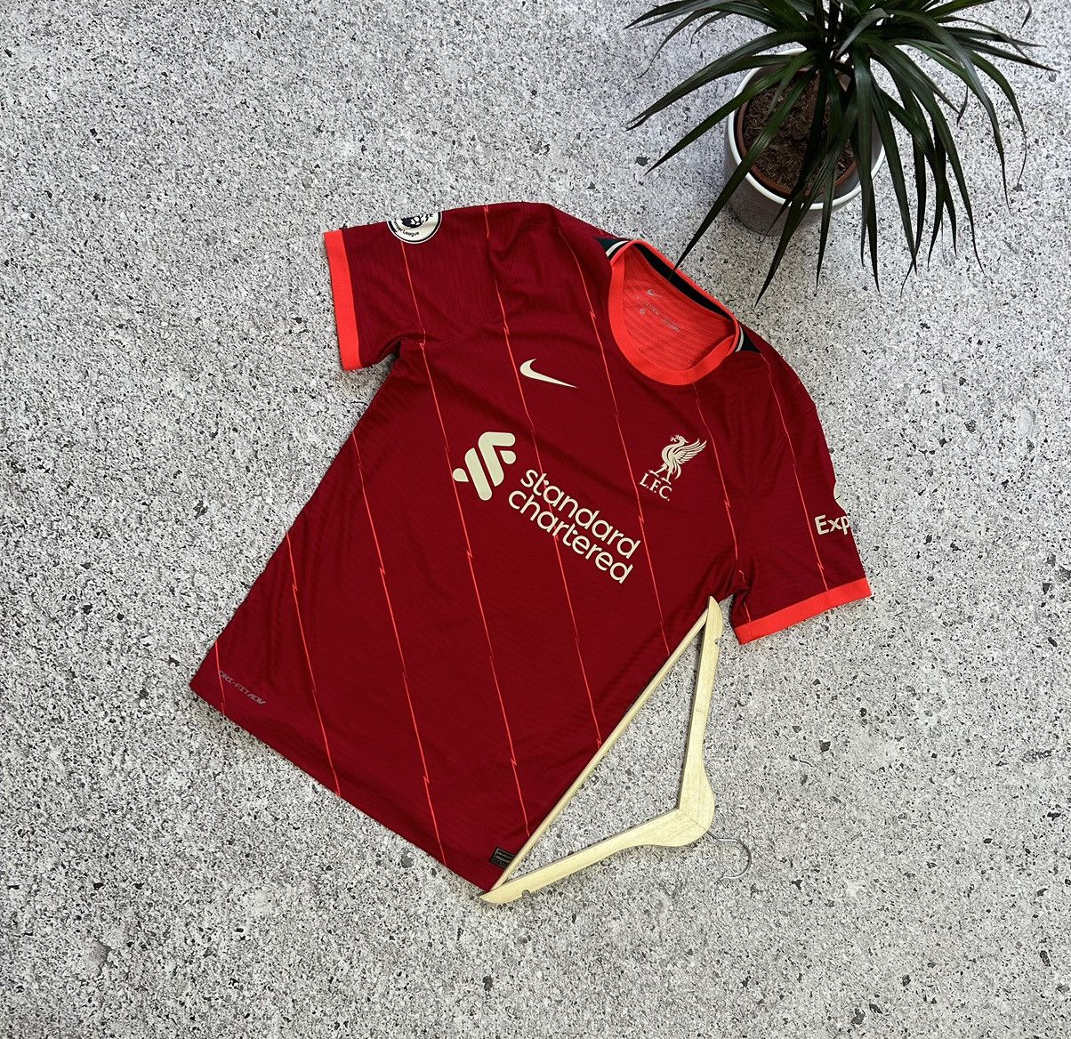 Nike × Vintage Nike FC Liverpool 2021 2022 Home Football Soccer Jersey Size US L / EU 52-54 / 3 - 1 Thumbnail