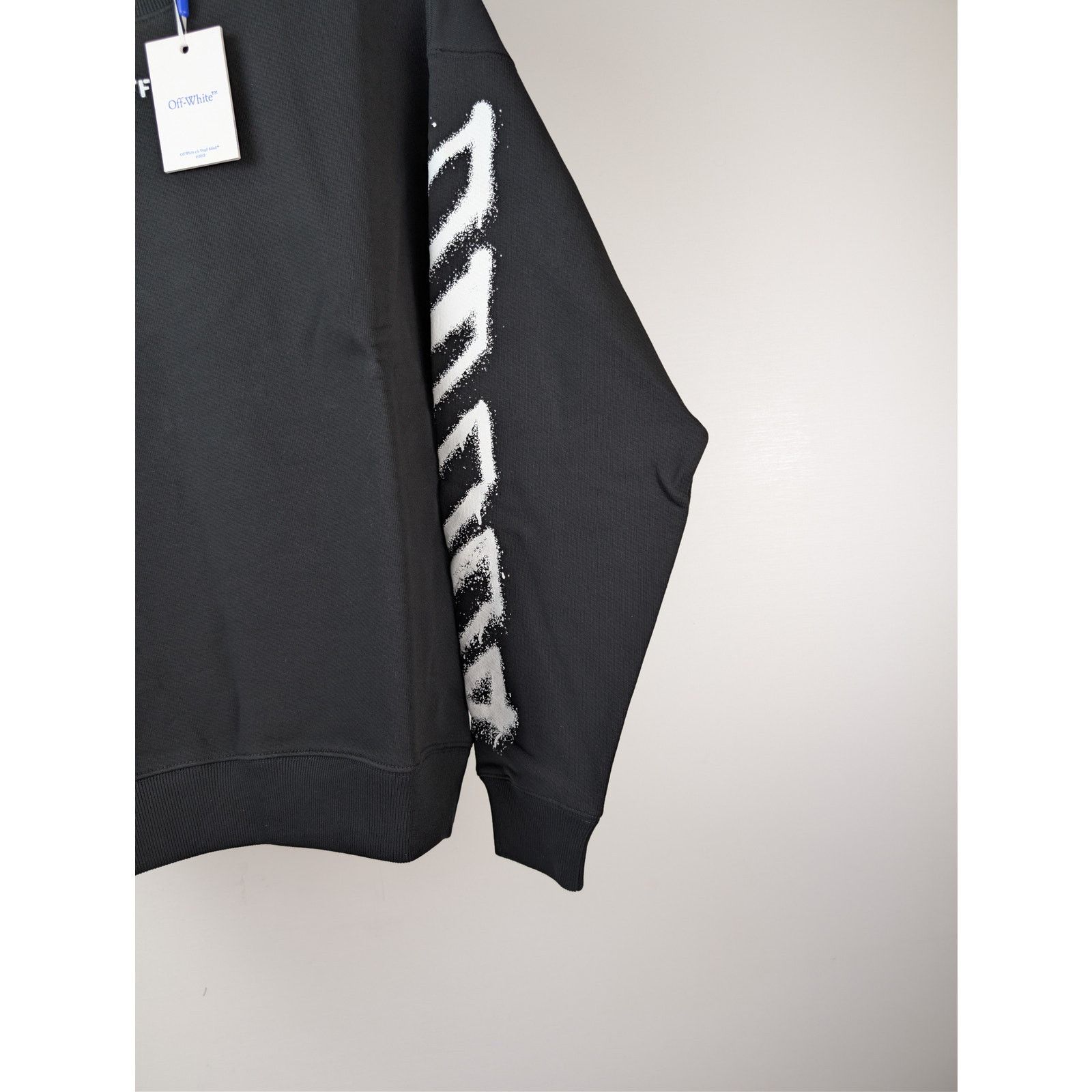 Off-White o1rshd1 Spray Can Arrow Skate Crewneck Sweater in Black Size US XL / EU 56 / 4 - 6 Thumbnail