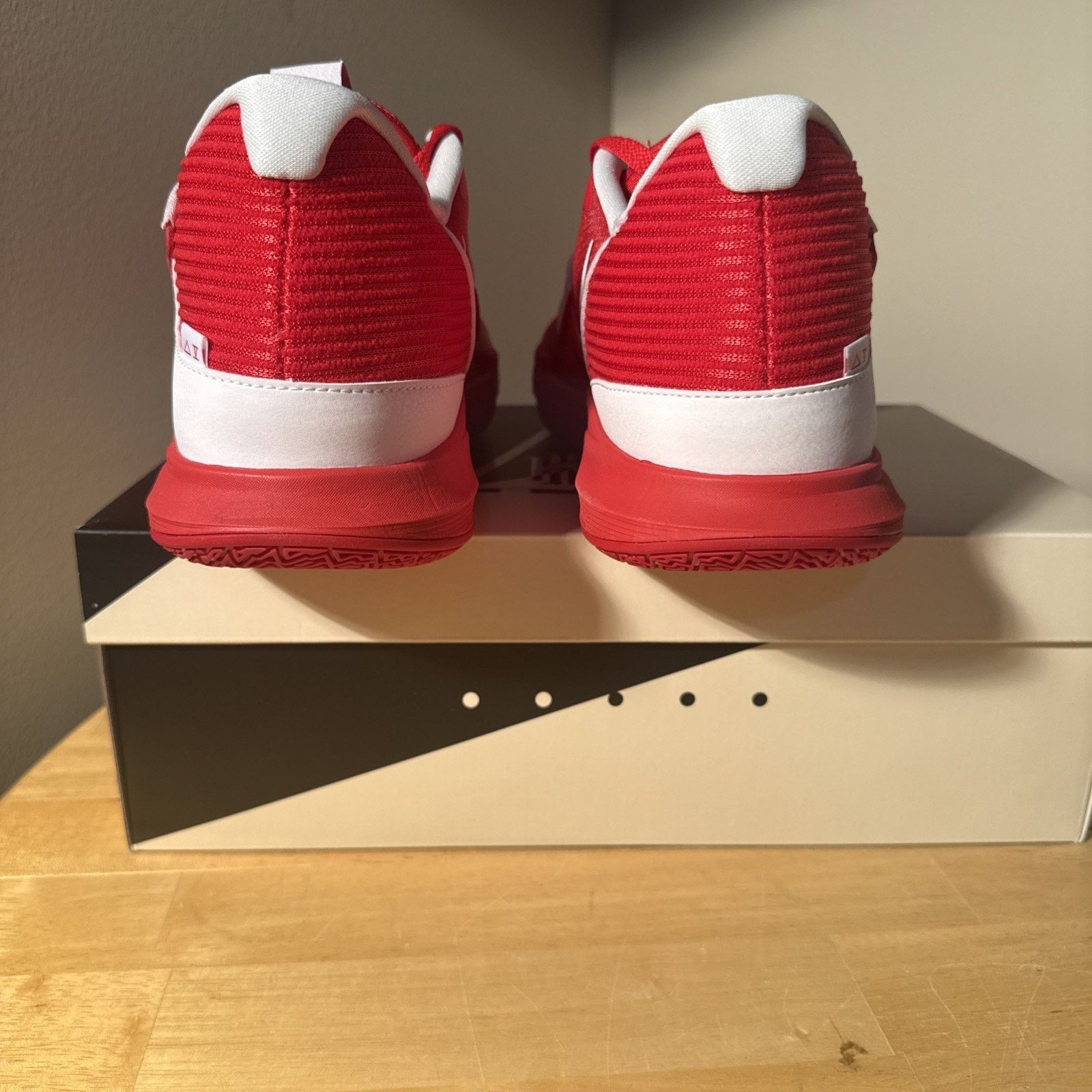 Nike Nike Kyrie 5 Low TB University Red Size 14 Men's Basketball Size US 14 / EU 47 - 5 Thumbnail
