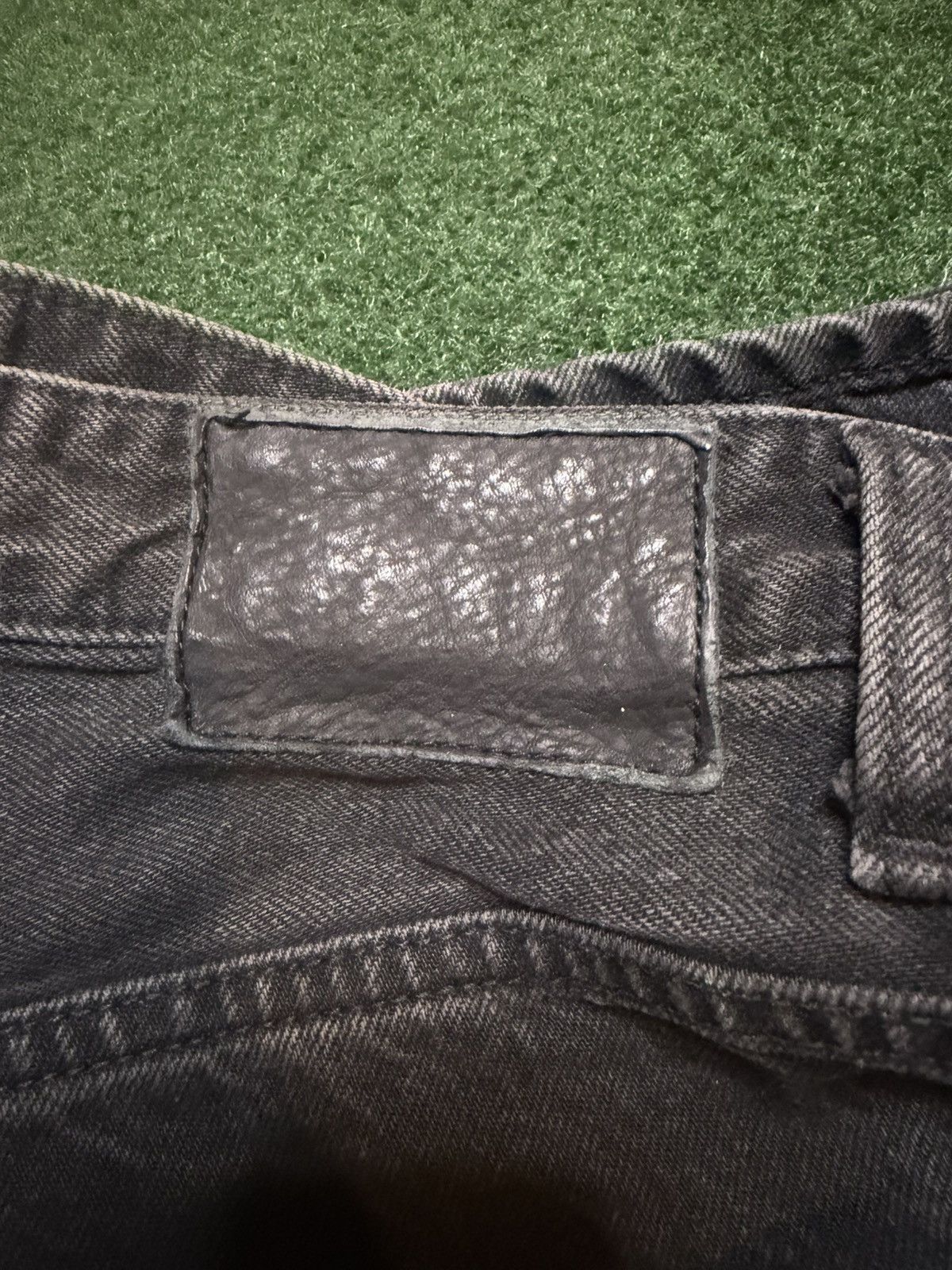 Vuja De WES RELAXED FIT NANOMIST JEANS IN ESPRESSO Size US 32 / EU 48 - 11 Thumbnail