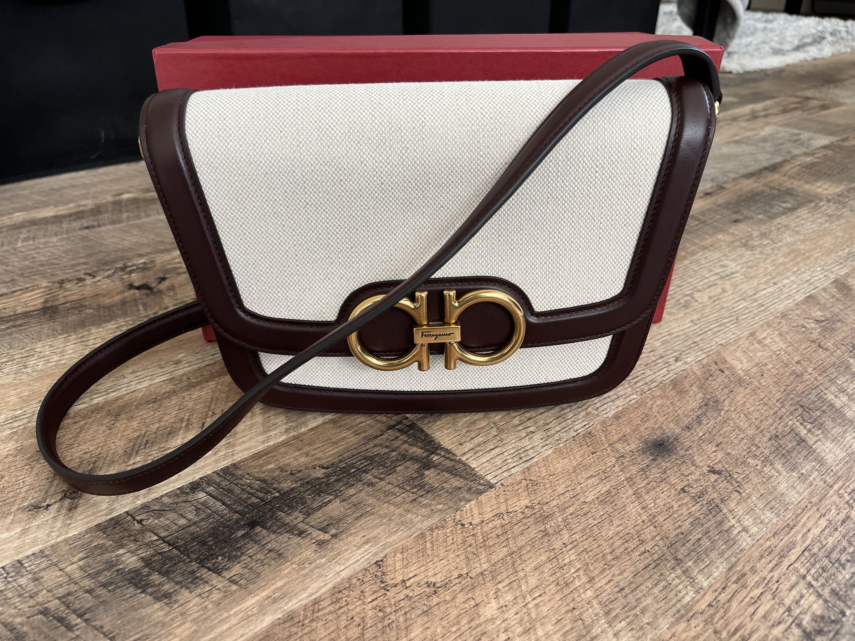 Salvatore Ferragamo Trapezio Leather and Linen Crossbody Bag Size ONE SIZE - 2 Thumbnail