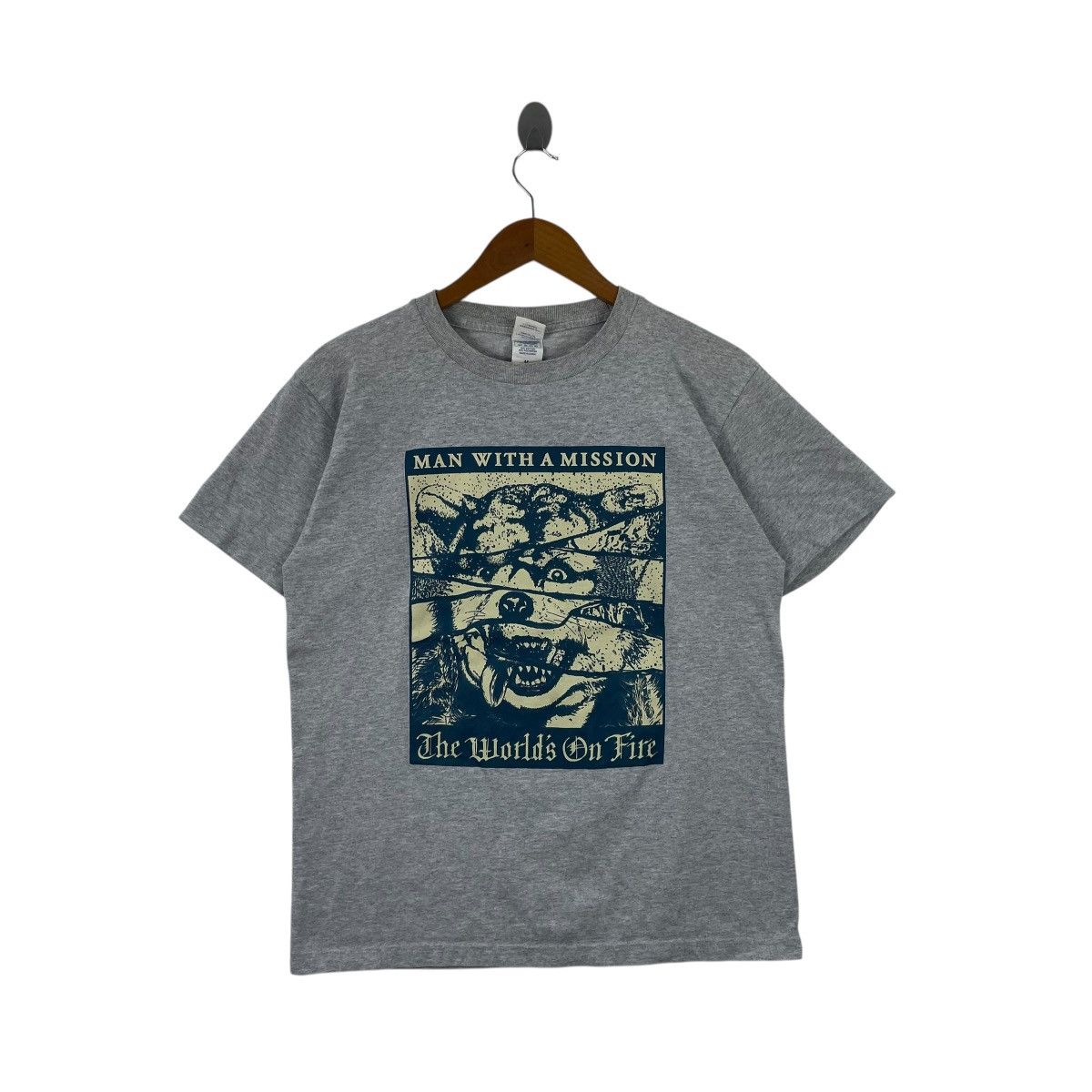 Band Tees The World's On Fire Man With a Mission Album Tour Band Shirt Size US M / EU 48-50 / 2 - 1 Thumbnail