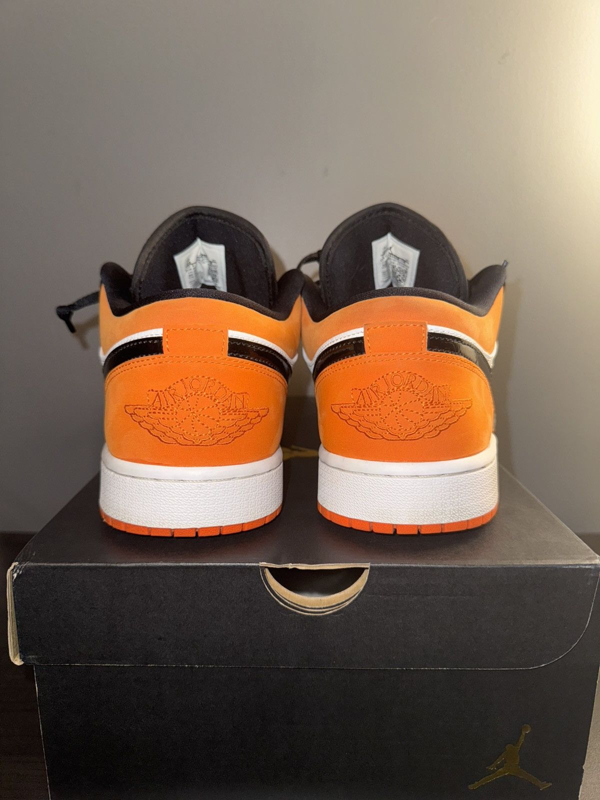 Jordan Brand Air Jordan 1 Low Shattered Backboard Size US 10 / EU 43 - 3 Thumbnail