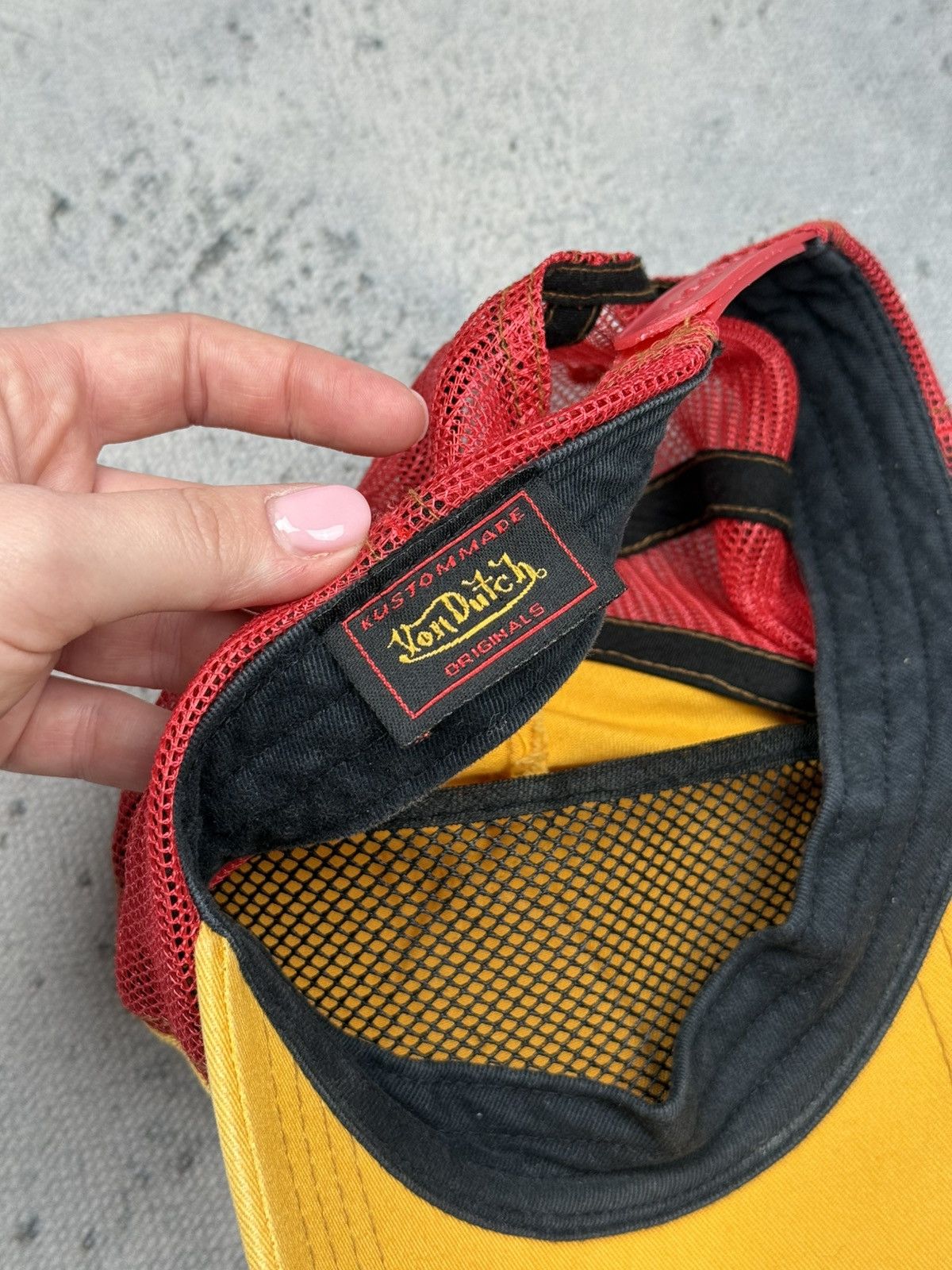 Von Dutch Vintage Von Dutch Skull Patch Red Yellow Mesh Trucker Cap Size ONE SIZE - 4 Thumbnail