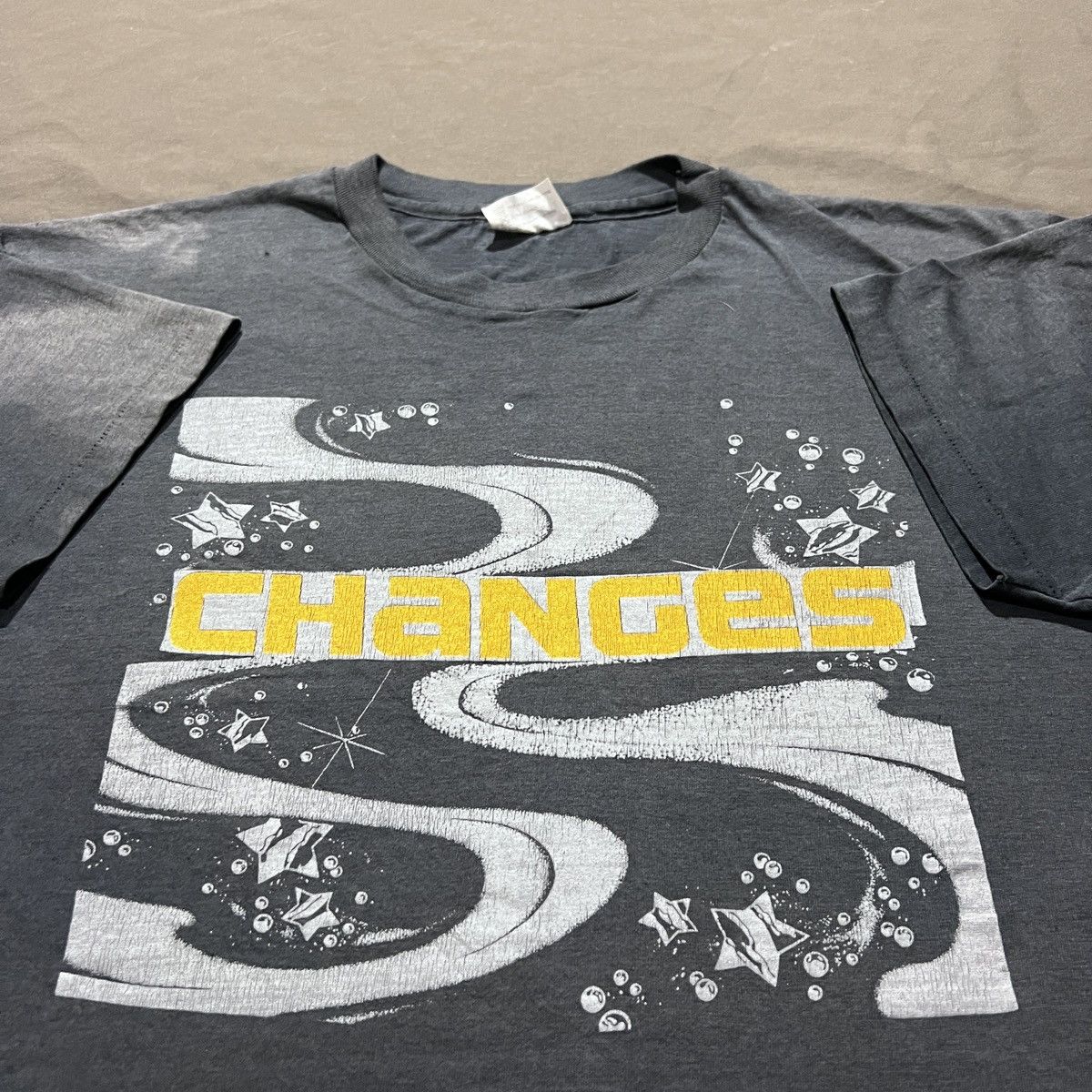 Band Tees Vintage 80s Yes Changes US Tour 1984 Progressive rock Faded Size US XL / EU 56 / 4 - 7 Thumbnail