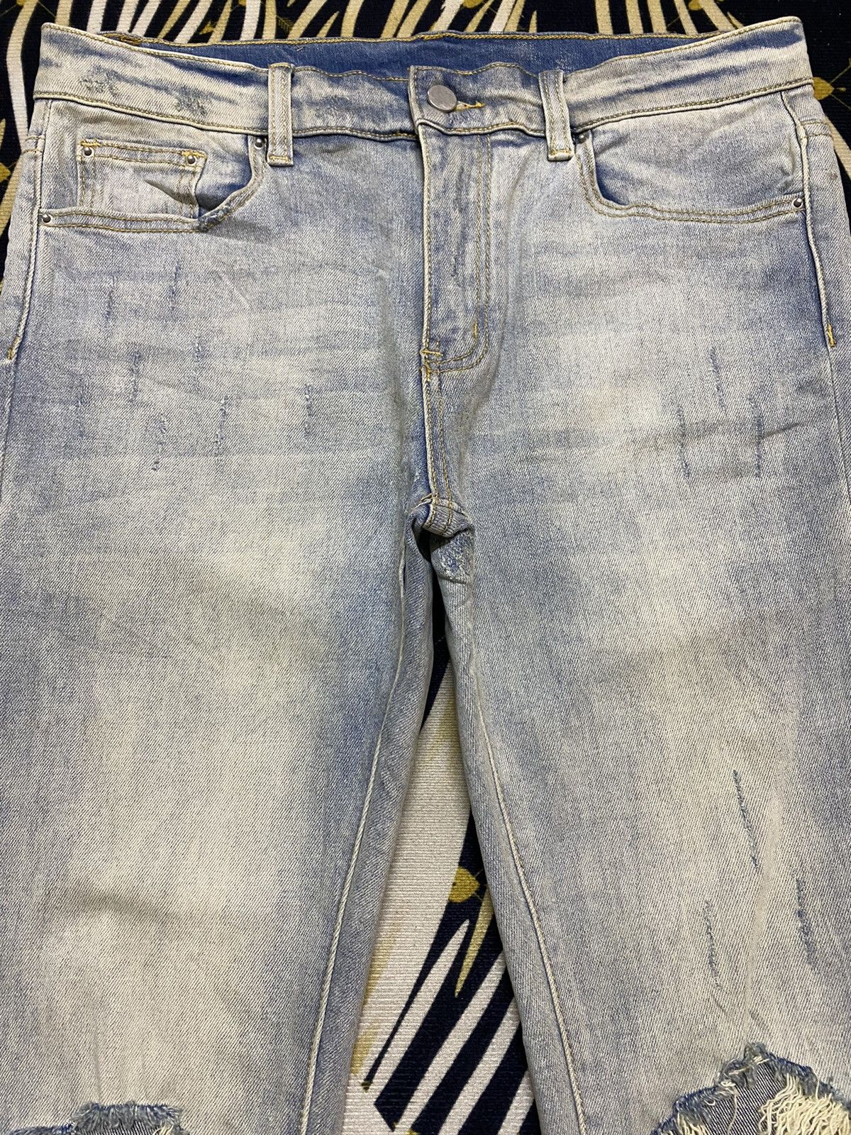 MNML Vintage Japanese Brand Faded Wash Distressed Slim Fit Jeans Size US 33 - 3 Thumbnail