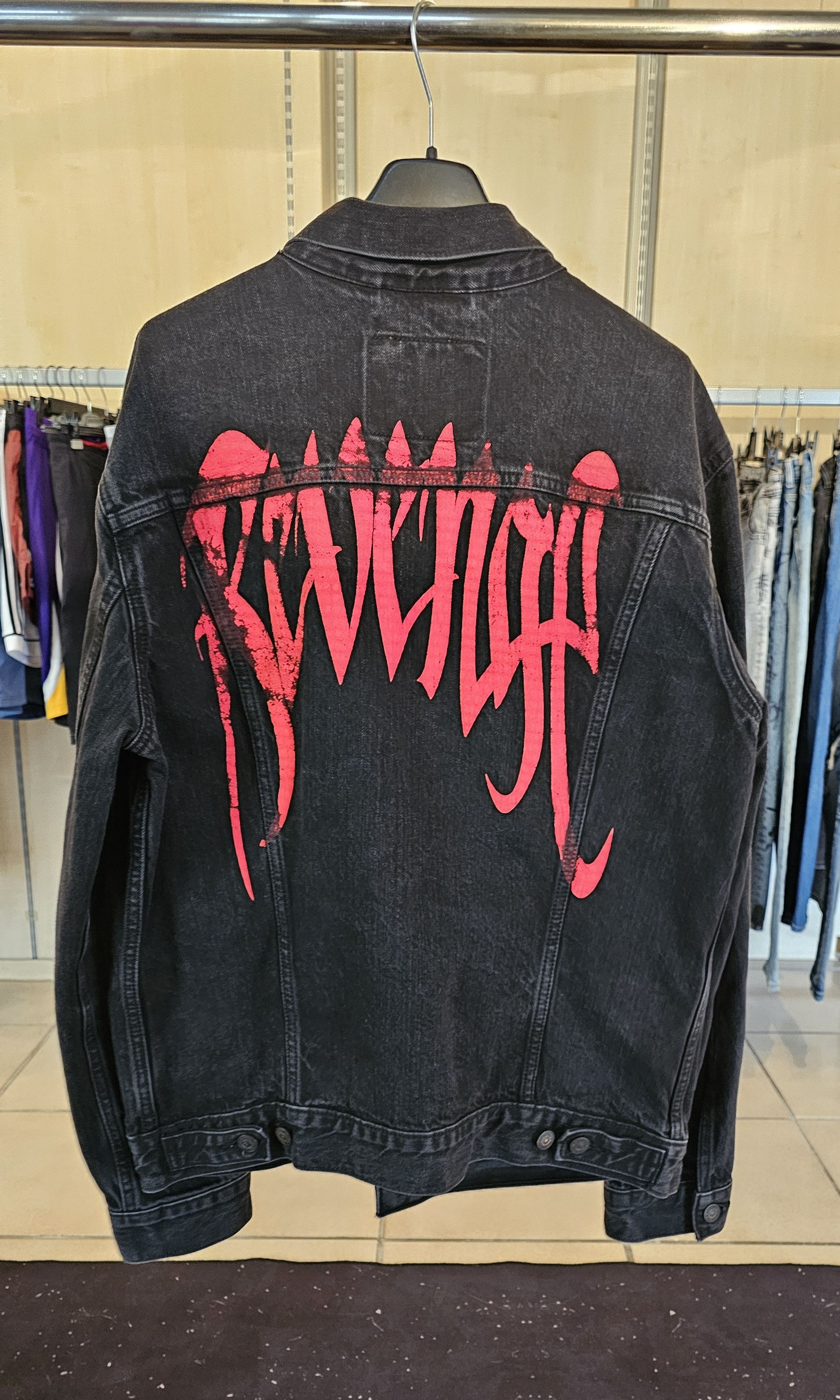 Levi's × Revenge Levi’s® x Revenge Black Denim Jacket – Size L Size US L / EU 52-54 / 3 - 2 Thumbnail