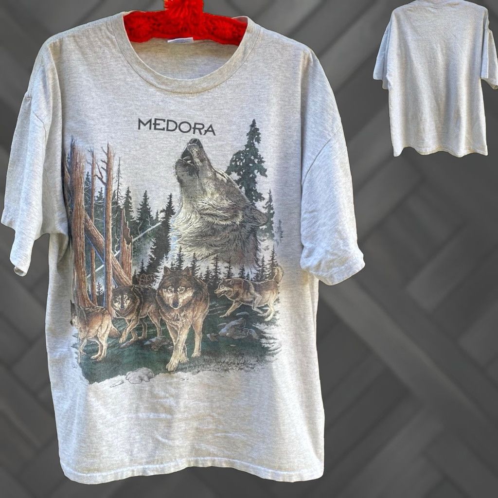 Vintage VINTAGE Medora North Dakota Wolf Pack Graphic T-Shirt Nature Tee Wildlife XL Mens Gray 100% Cotton Premier Sportswear 1990s Wolf Pack Outdoors Size US XL / EU 56 / 4 - 1 Thumbnail