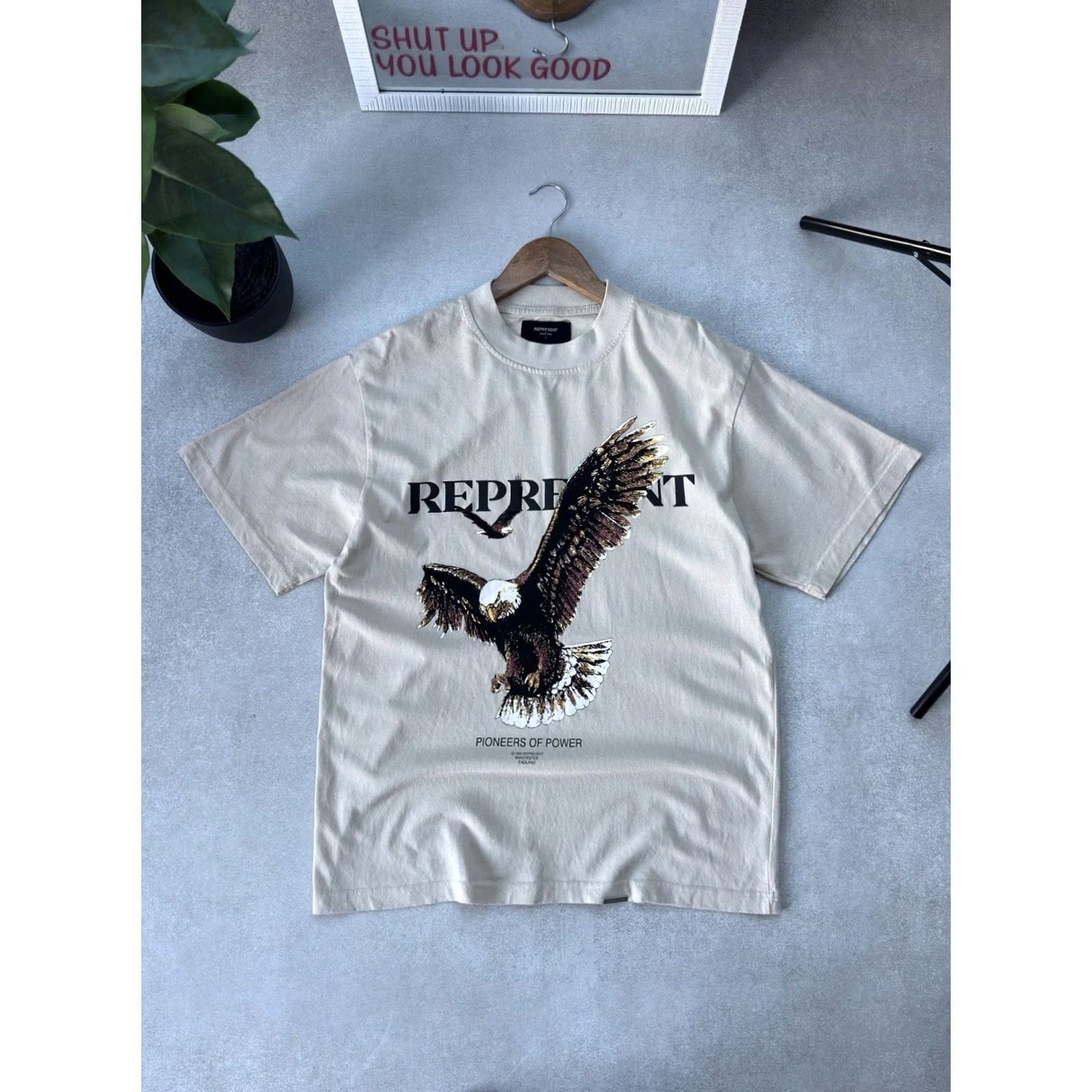 Vintage VINTAGE Represent Y2K Eagle Big Logo Beige Men T Shirt S Oversized Shirt Mens Size US S / EU 44-46 / 1 - 2 Thumbnail