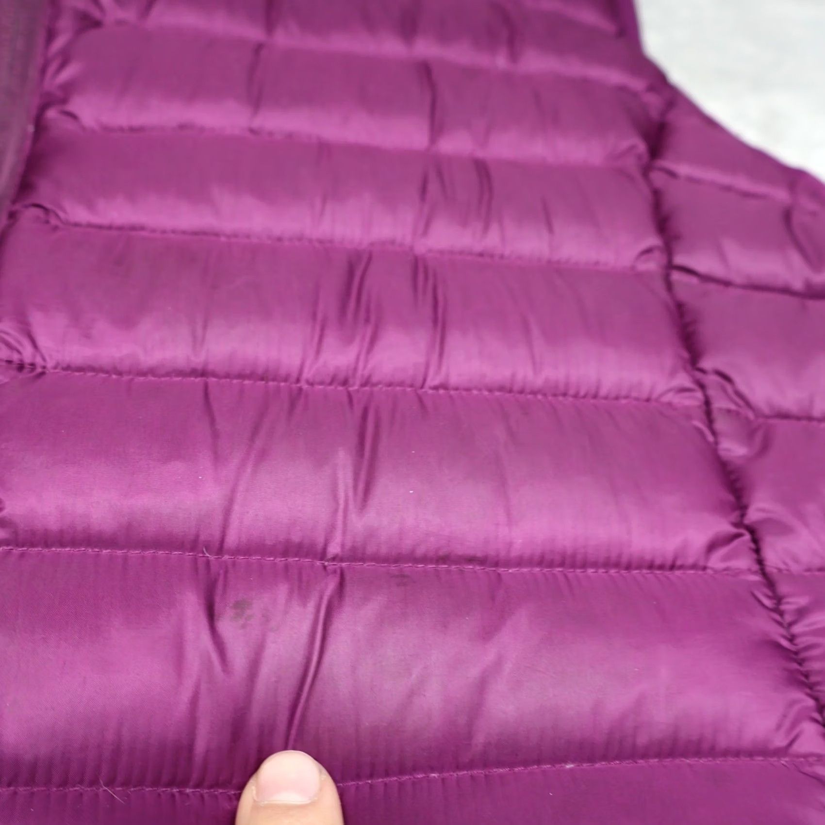 Vintage VINTAGE Cabela's Down Vest Womens 2XL Purple Quilted Puffer Lightweight Insulated Warm Size XXL / US 16-18 / IT 52-54 - 6 Thumbnail