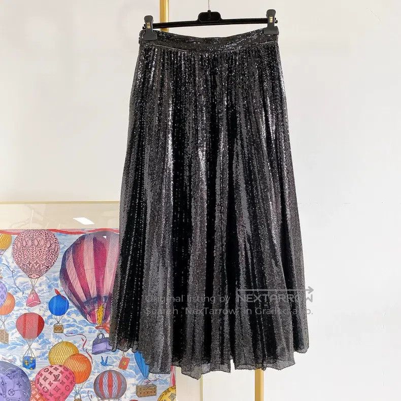 Valentino Valentino Dark sequin skirt Size M / US 6-8 / IT 42-44 - 2 Thumbnail