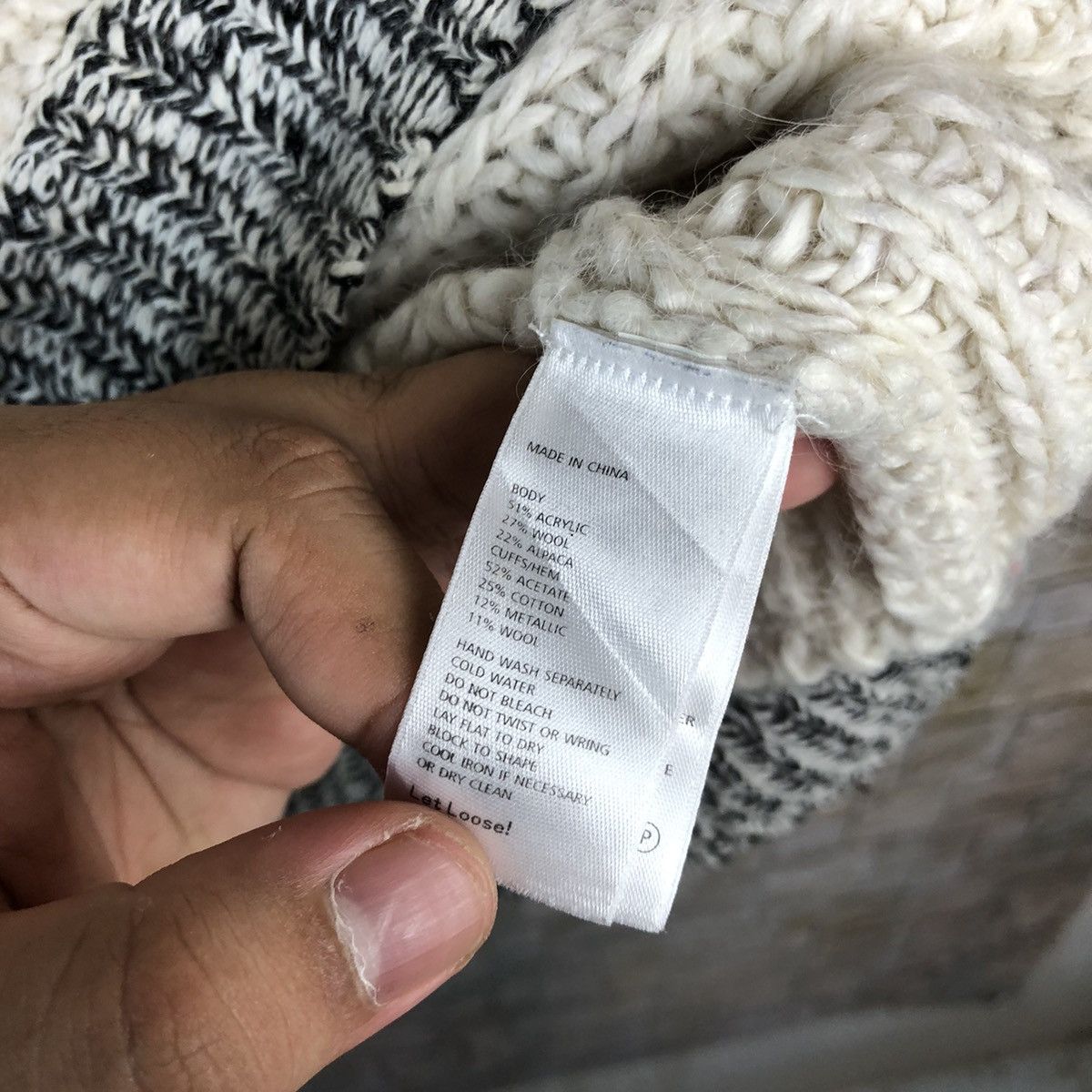 Homespun Knitwear × Japanese Brand × Kate Spade Kate Spade Saturday White mohair Knitwear #A1189 Size S / US 4 / IT 40 - 11 Thumbnail