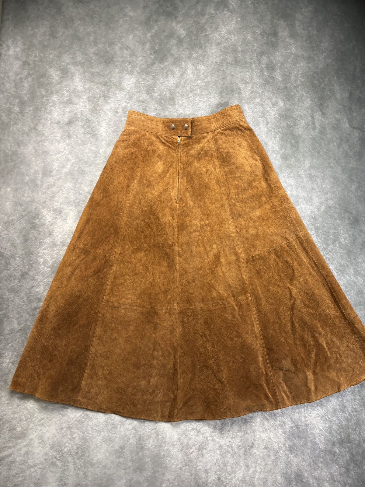 Leather × Marks & Spencer × Vintage 1960s Vintage Suede Skirt 1970s Suede Maxi Skirt St. Michael Size 28" / US 6 / IT 42 - 3 Thumbnail