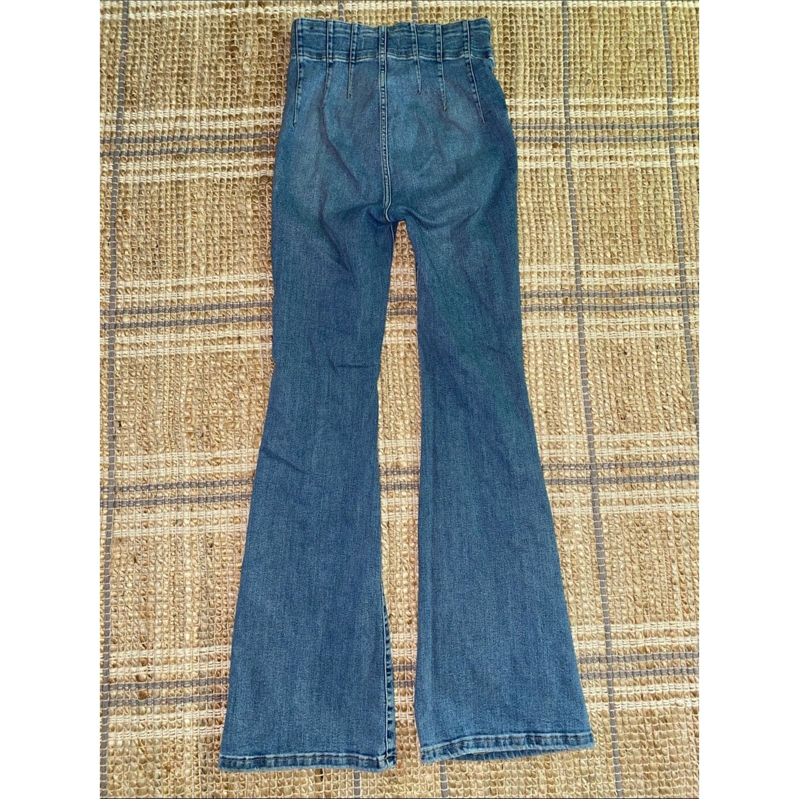 Free People We The Free $110 Jayde Flare Stretch Jeans 28” W INS 33” Size 28" / US 6 / IT 42 - 6 Thumbnail