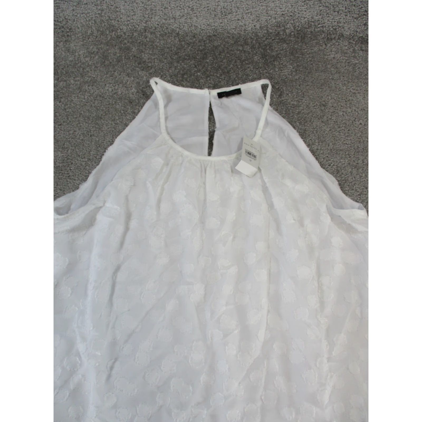 white cocktail dress with sleeves Lara Allison Short Sleeve Beaded in Ivory Athletic Fit Stretch Suit line silhouette and fit Size:XL Classic No Tuck crushed velvet long sleeve dress