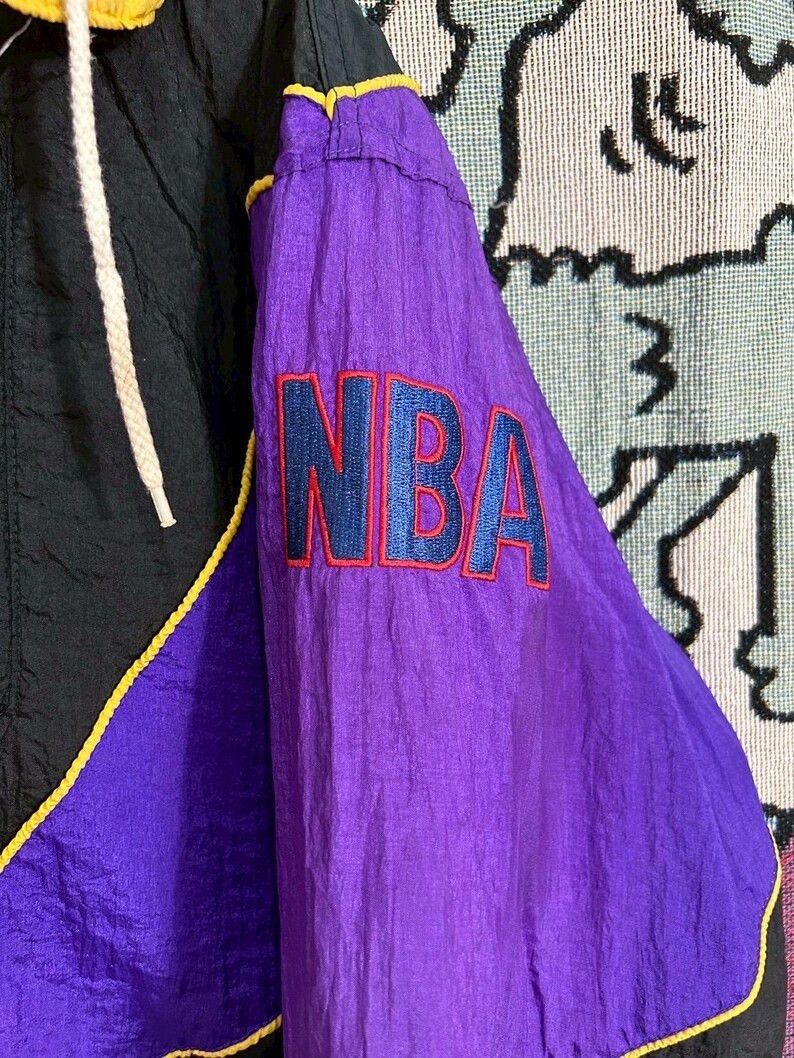 NBA Vintage 90s Los Angeles Lakers Jacket size L Size US L / EU 52-54 / 3 - 5 Thumbnail