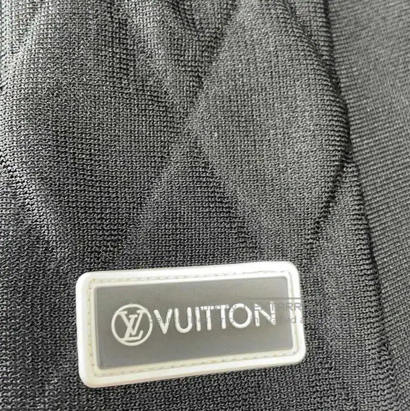 Louis Vuitton Louis Vuitton Women's Black Skirt . Size 26" / US 2 / IT 38 - 3 Thumbnail