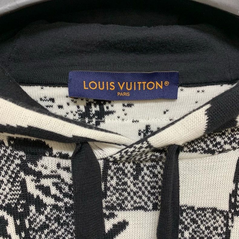 Louis Vuitton Louis Vuitton size 5l Black and white puzzle sweatshirt 250 Size US XXL / EU 58 / 5 - 3 Thumbnail