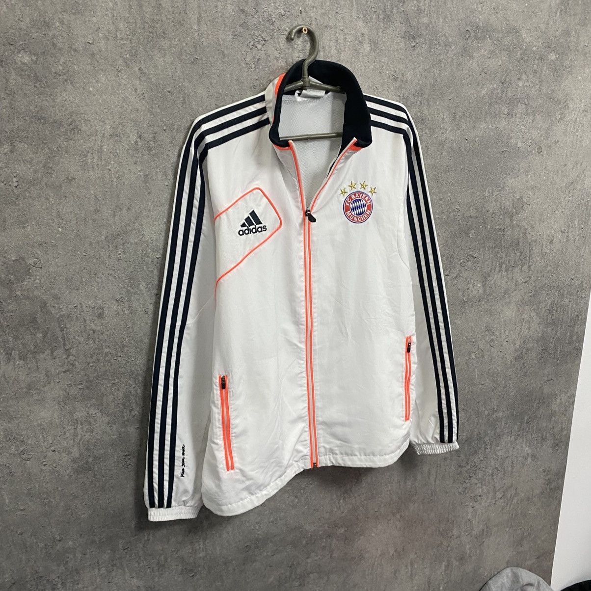 Adidas Adidas Fc Bayern Munich Track Jacket Vintage Soccer Size US M / EU 48-50 / 2 - 3 Thumbnail